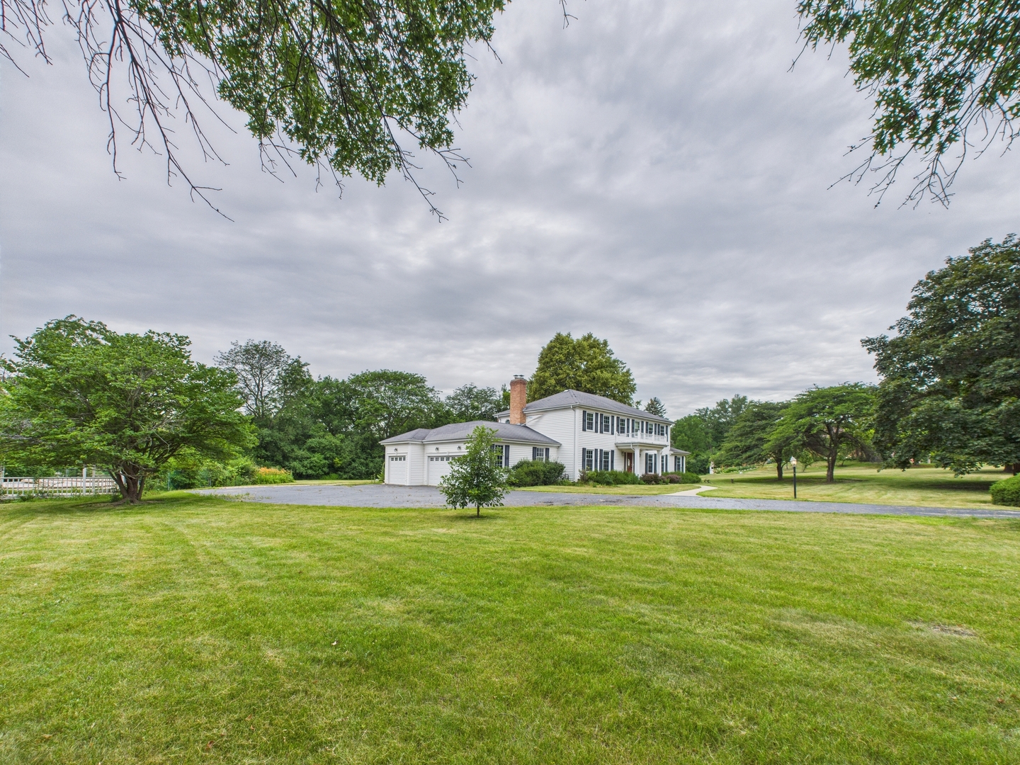 558 Saint Andrews Lane, Inverness, IL 60067