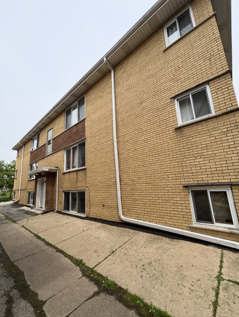 12438 Fairview Avenue #BE, Blue Island, IL 60406