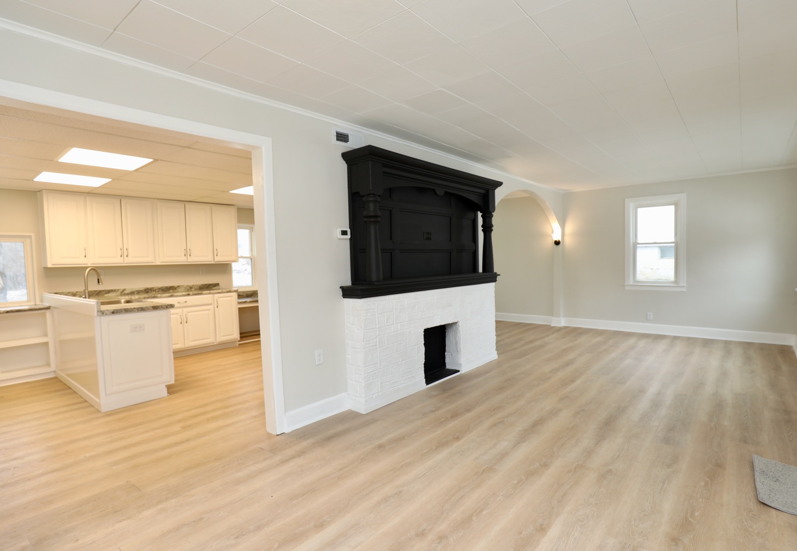 8 Peale Street, Joliet, IL 60433