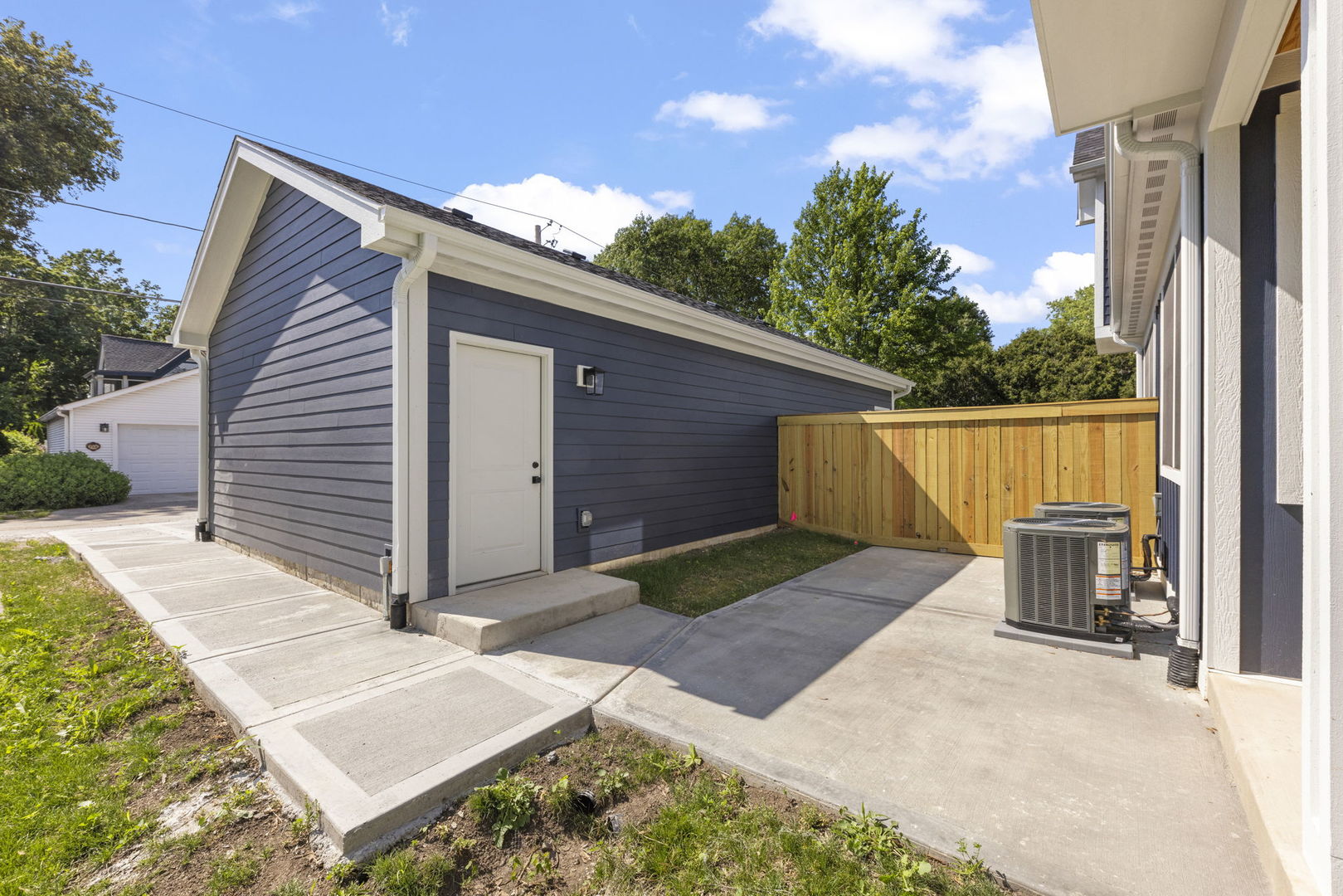 715 N Brainard Street, Naperville, IL 60563
