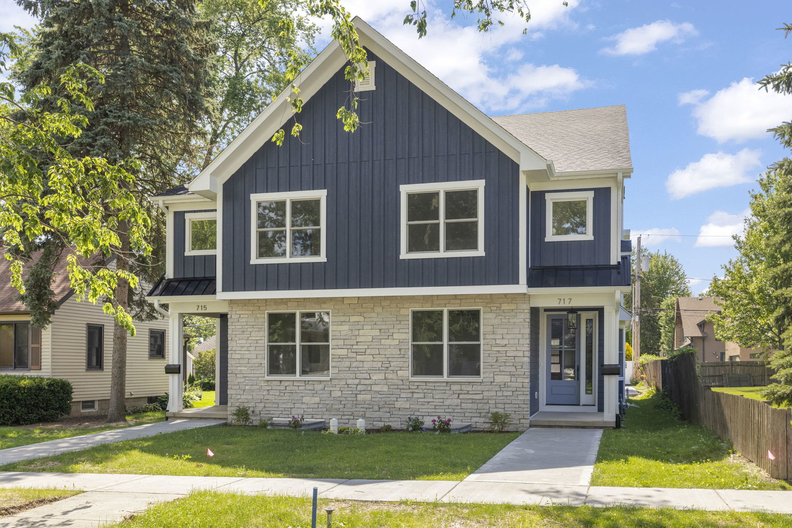 717 N Brainard Street, Naperville, IL 60563