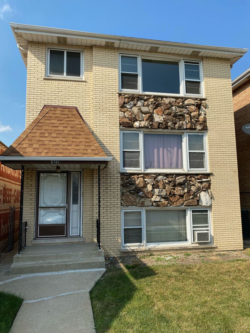 6742 W 63rd Street #1, Chicago, IL 60638