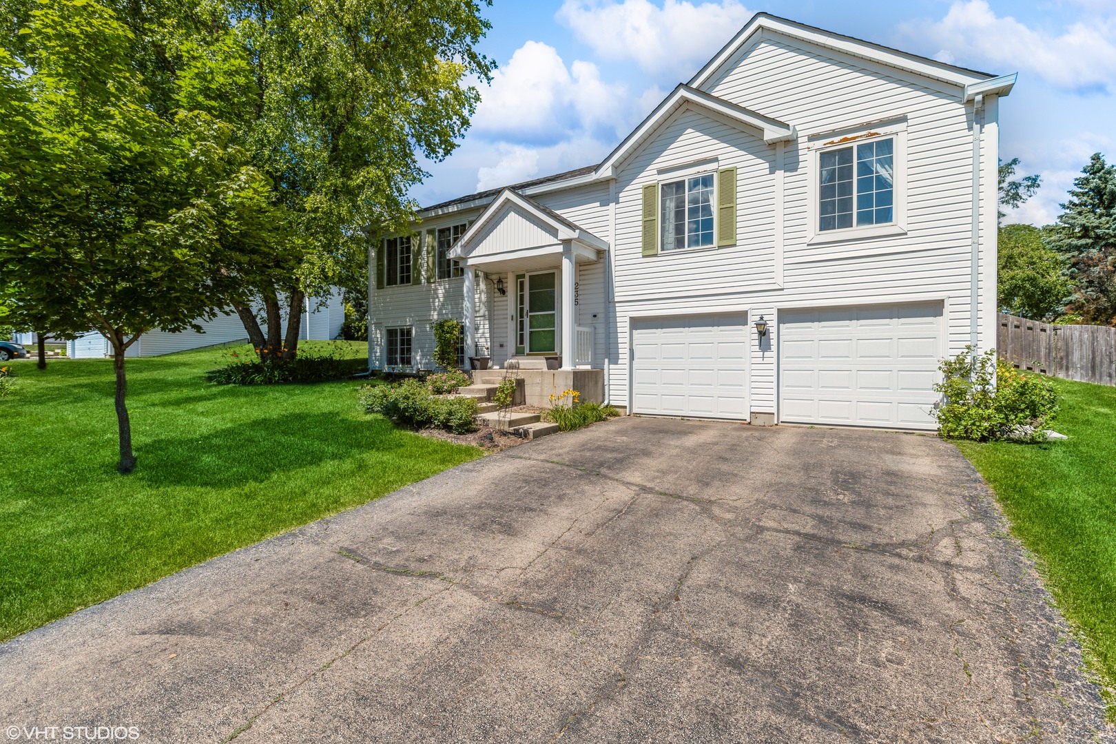 235 Aberdeen Drive, Algonquin, IL 60102
