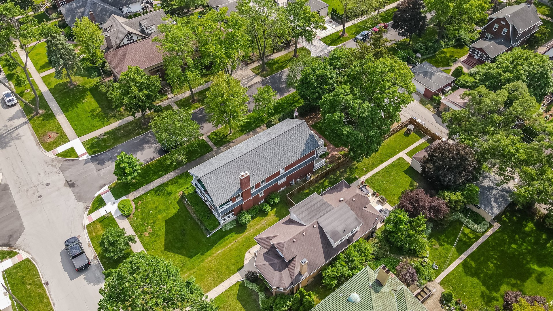 718 S WASHINGTON Avenue, Park Ridge, IL 60068