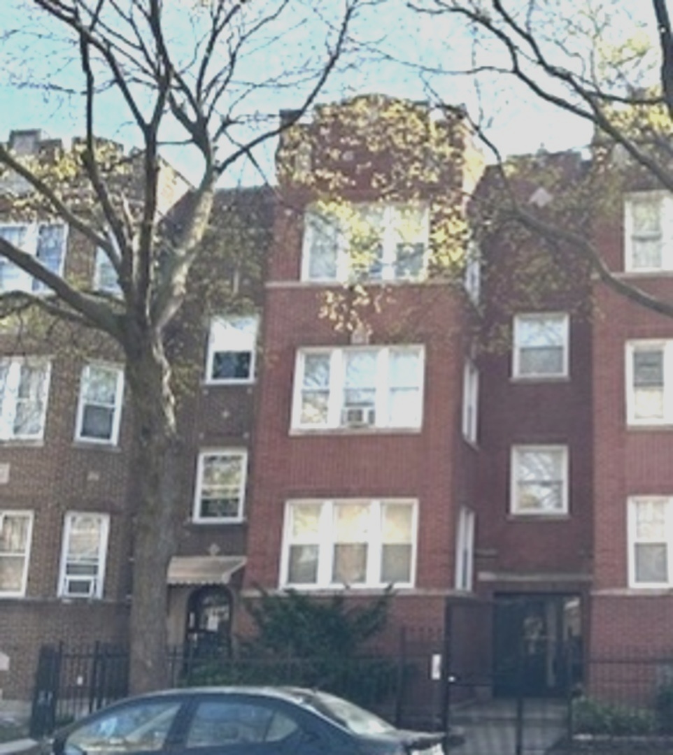 8219 S Ingleside Avenue, Chicago, IL 60619