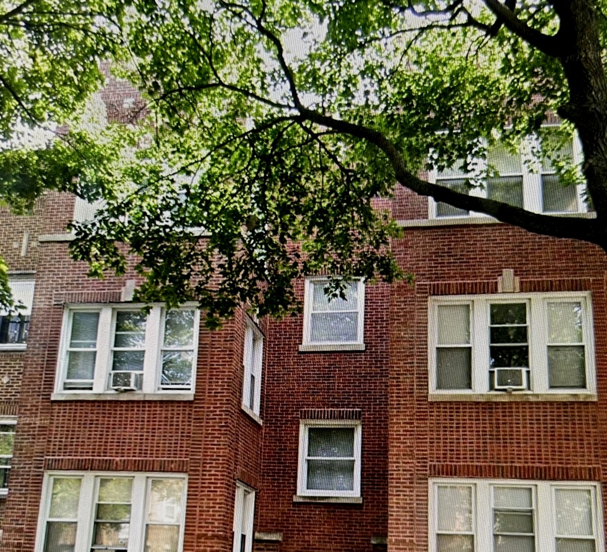 8219 S Ingleside Avenue, Chicago, IL 60619
