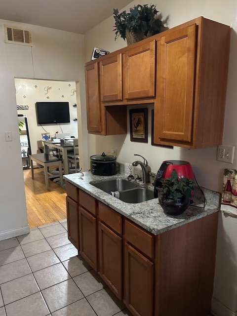 8219 S Ingleside Avenue, Chicago, IL 60619