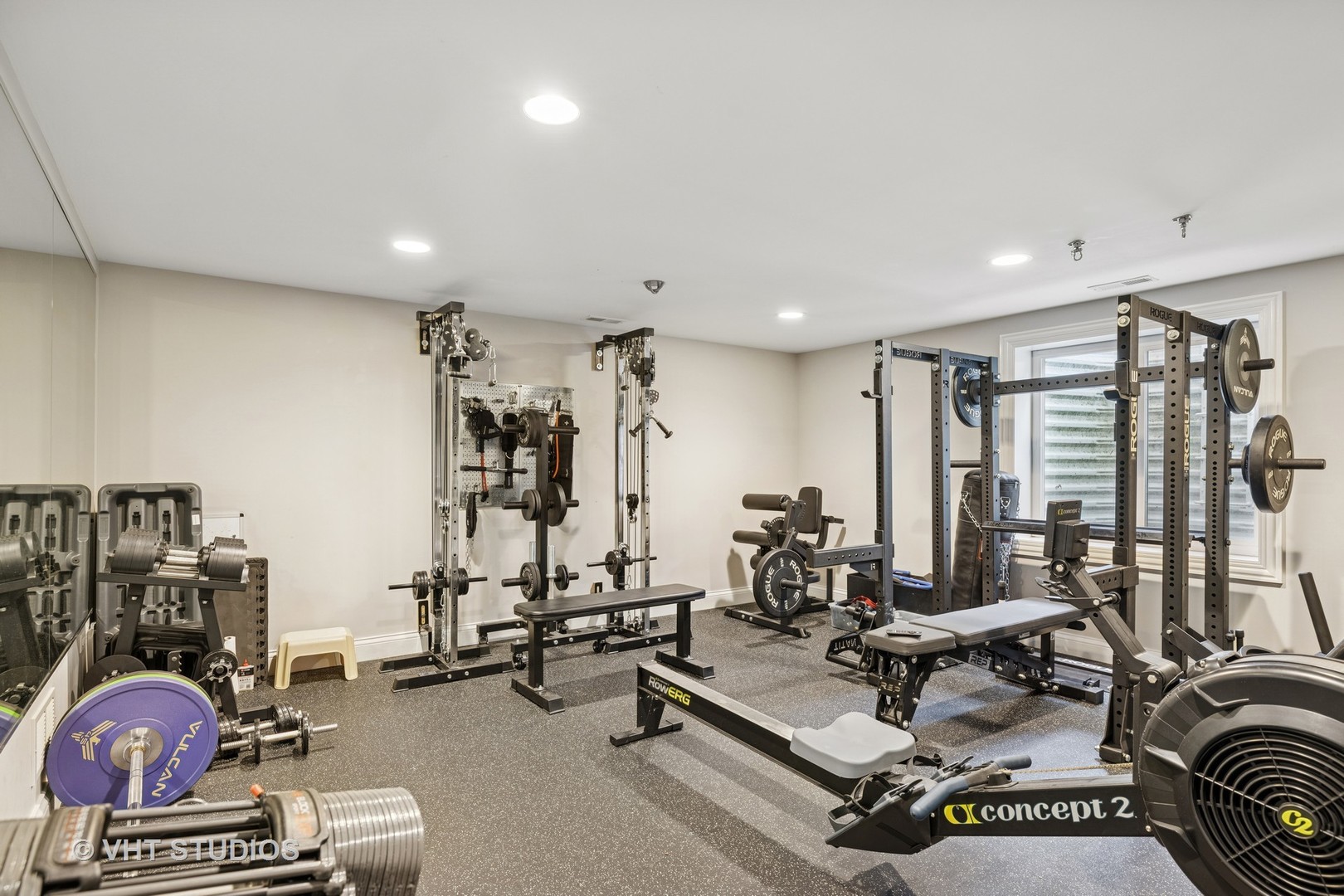 701 Stonegate Road, Libertyville, IL 60048