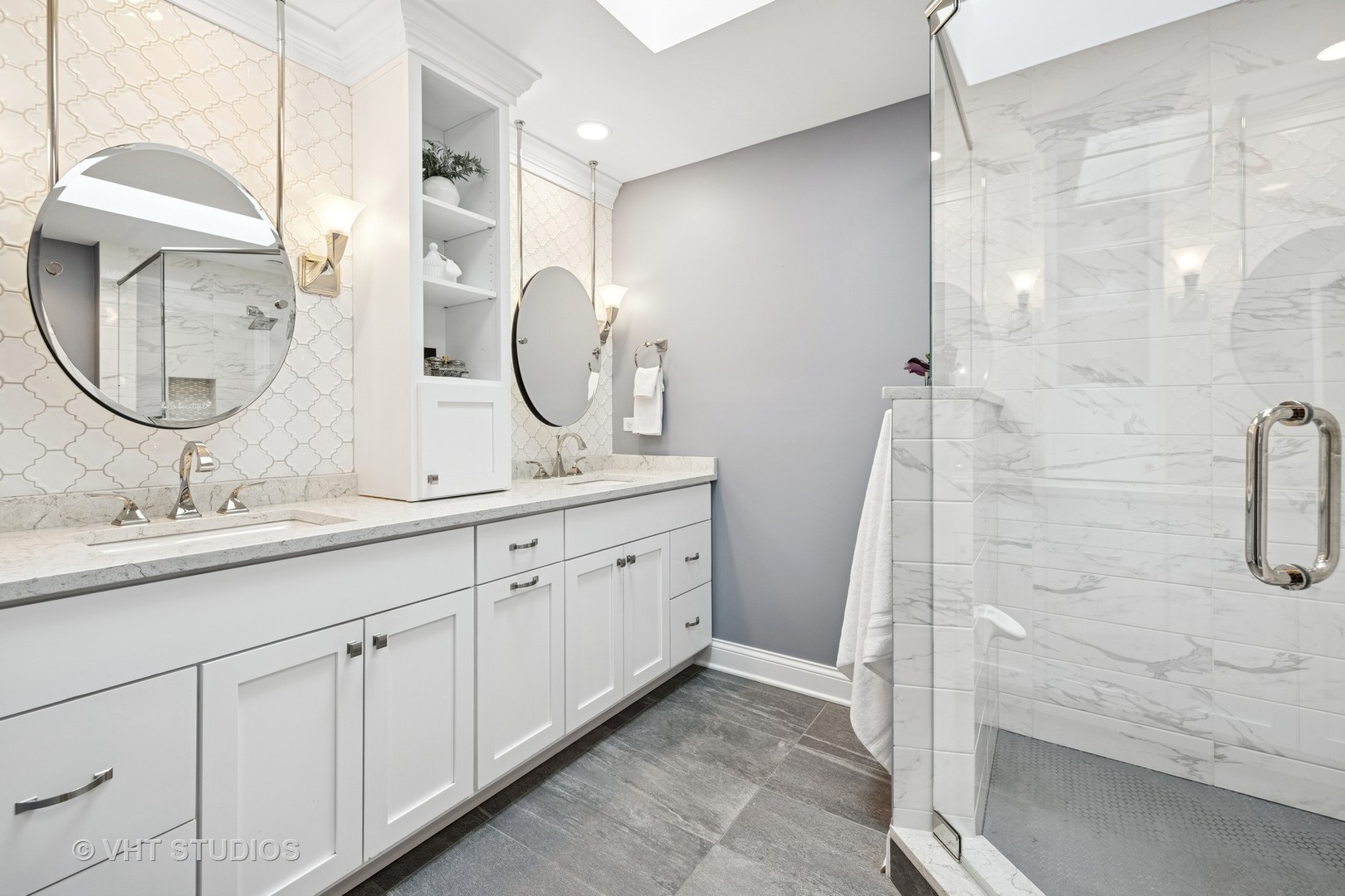 701 Stonegate Road, Libertyville, IL 60048