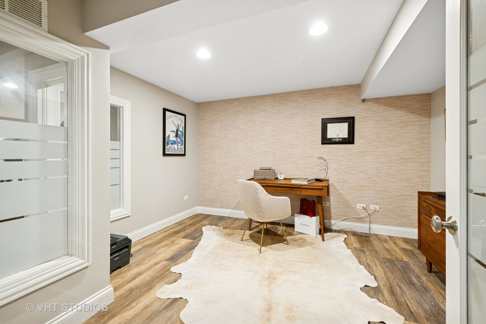 701 Stonegate Road, Libertyville, IL 60048