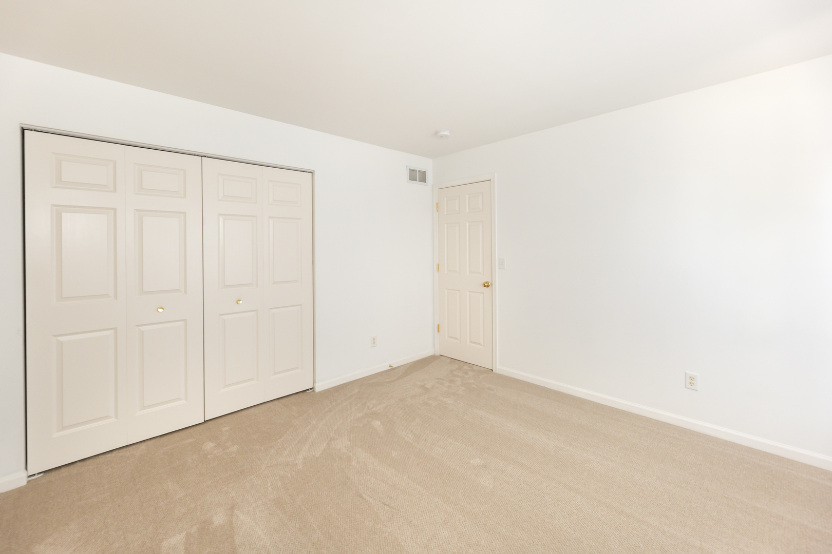 220 STEARN Drive, Genoa, IL 60135