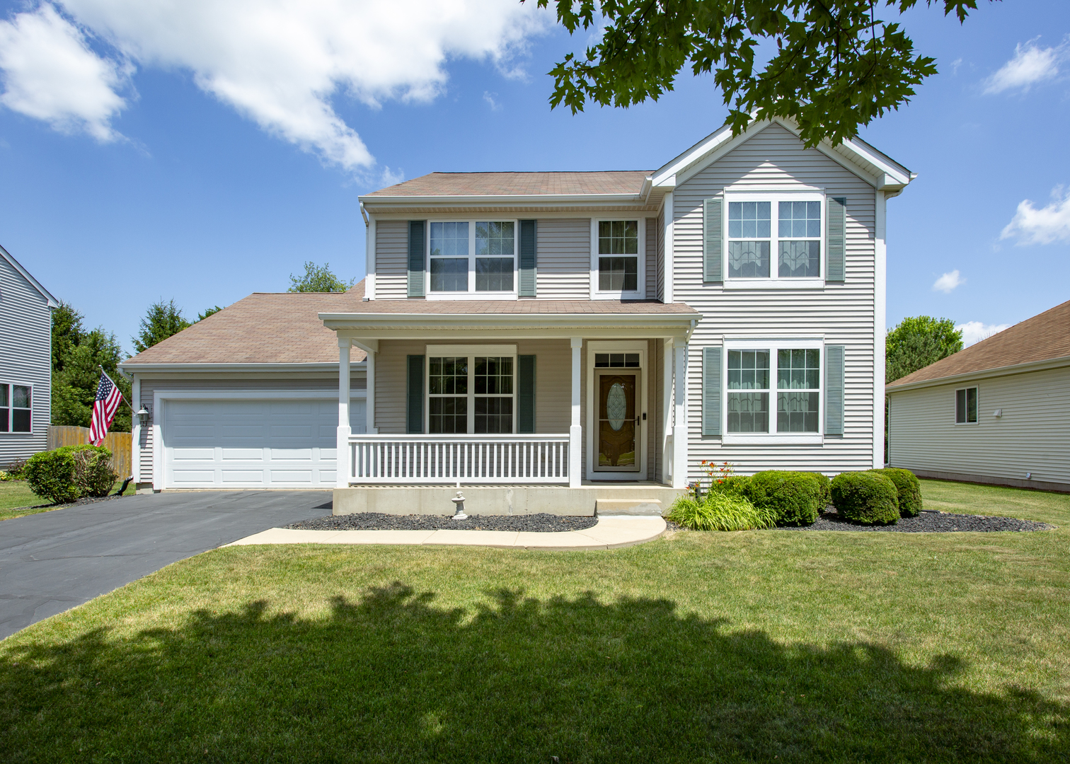 220 STEARN Drive, Genoa, IL 60135