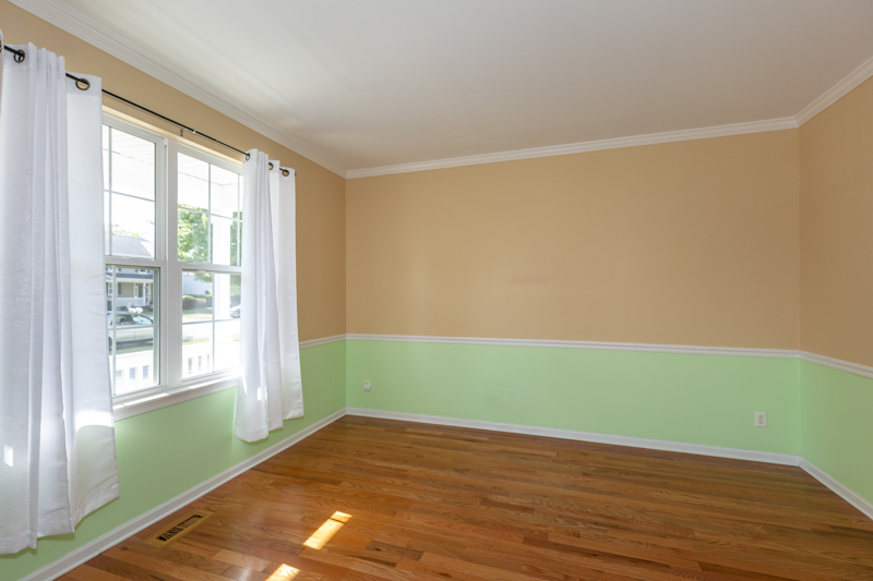 220 STEARN Drive, Genoa, IL 60135