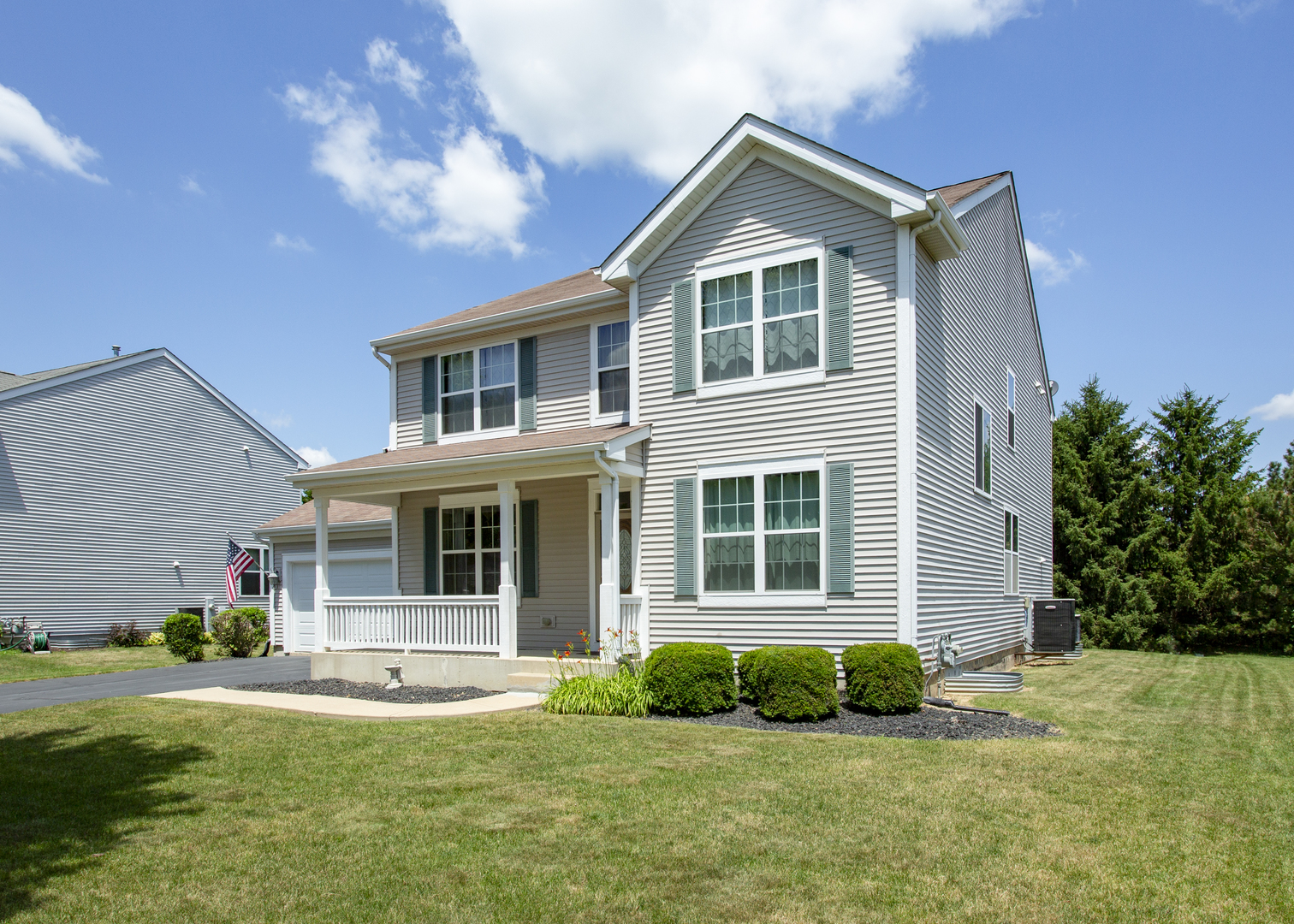 220 STEARN Drive, Genoa, IL 60135