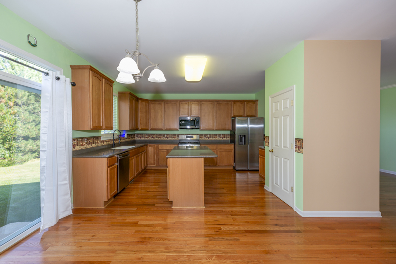 220 STEARN Drive, Genoa, IL 60135