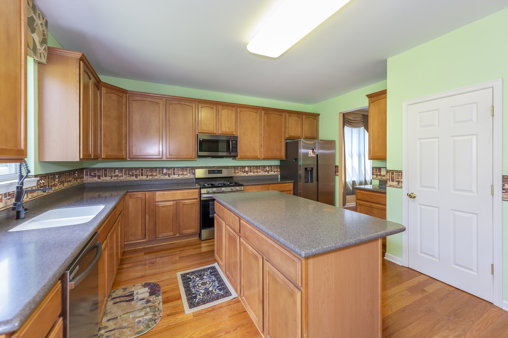 220 STEARN Drive, Genoa, IL 60135