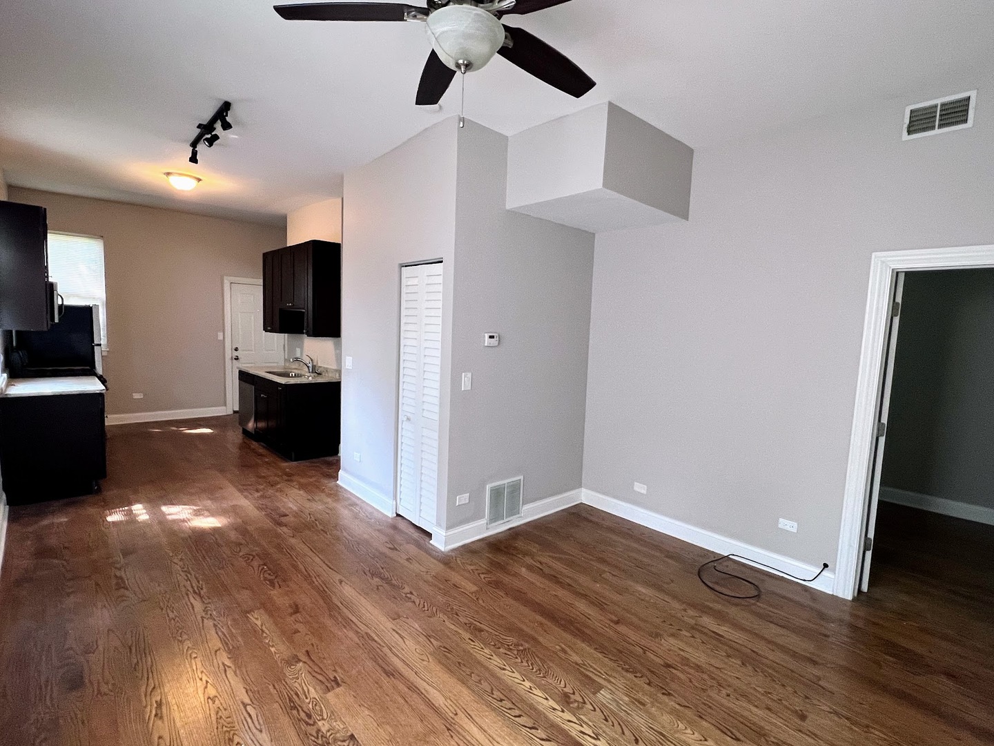 3501 W Cortland Street #1R, Chicago, IL 60647