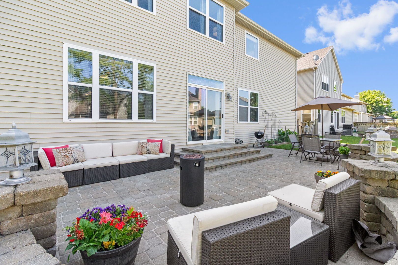 411 Frankfort Avenue, Oswego, IL 60543