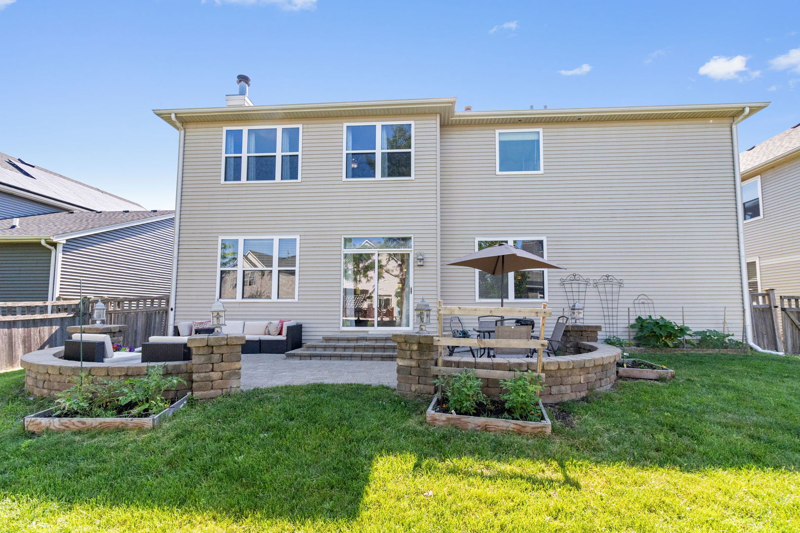 411 Frankfort Avenue, Oswego, IL 60543