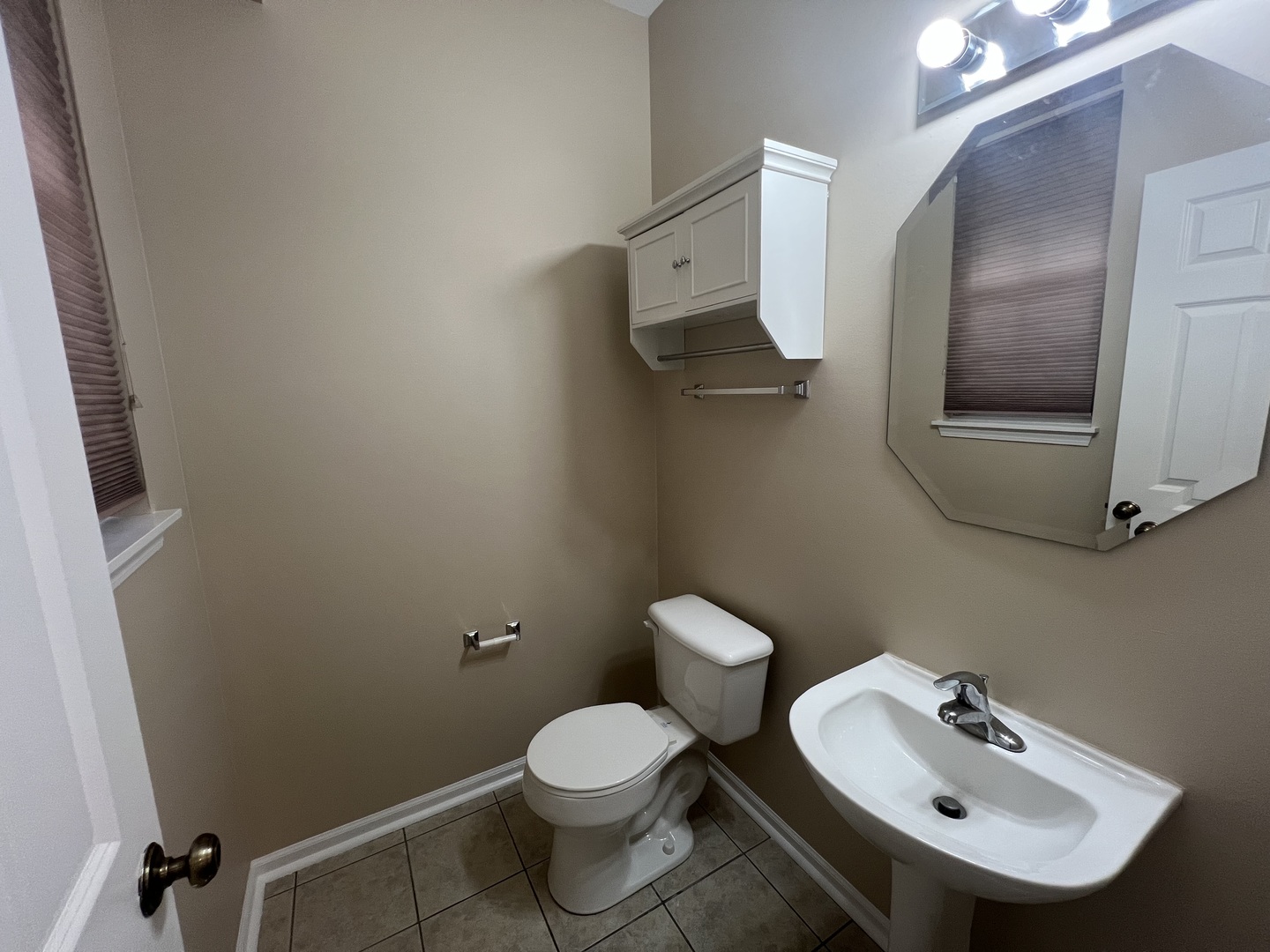 2820 White Thorn Circle #2820, Naperville, IL 60564