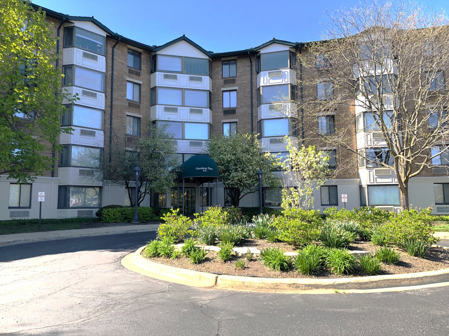 470 Fawell Boulevard #117, Glen Ellyn, IL 60137