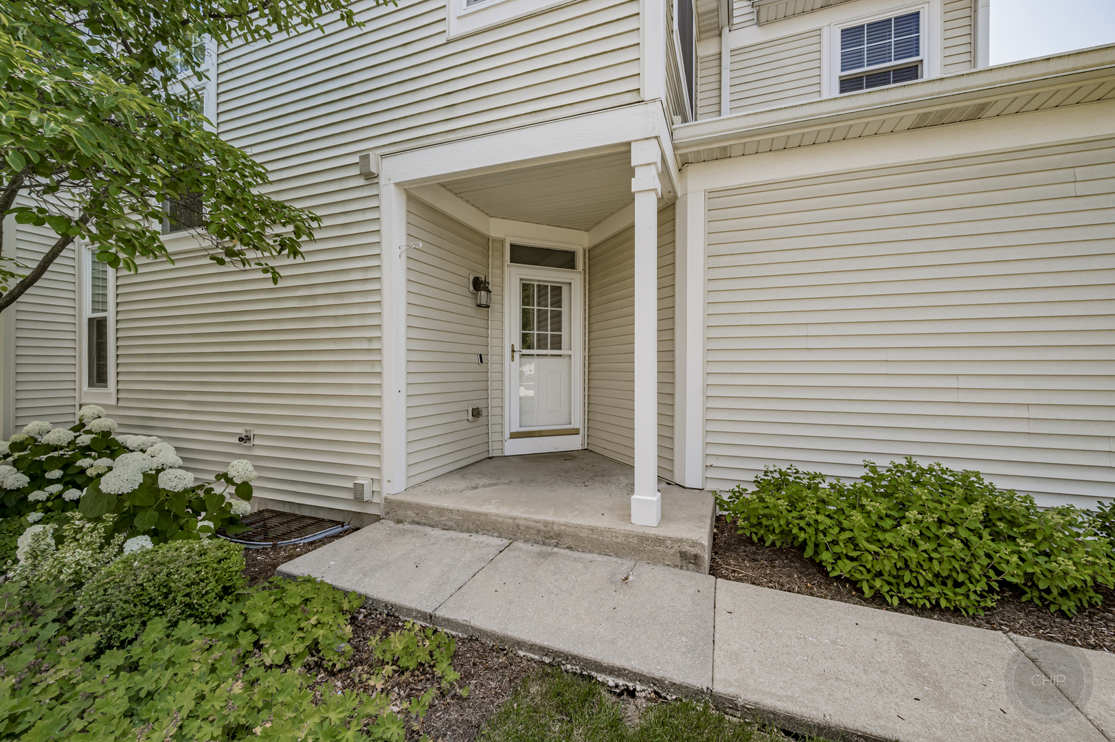 2835 White Thorn Circle, Naperville, IL 60564