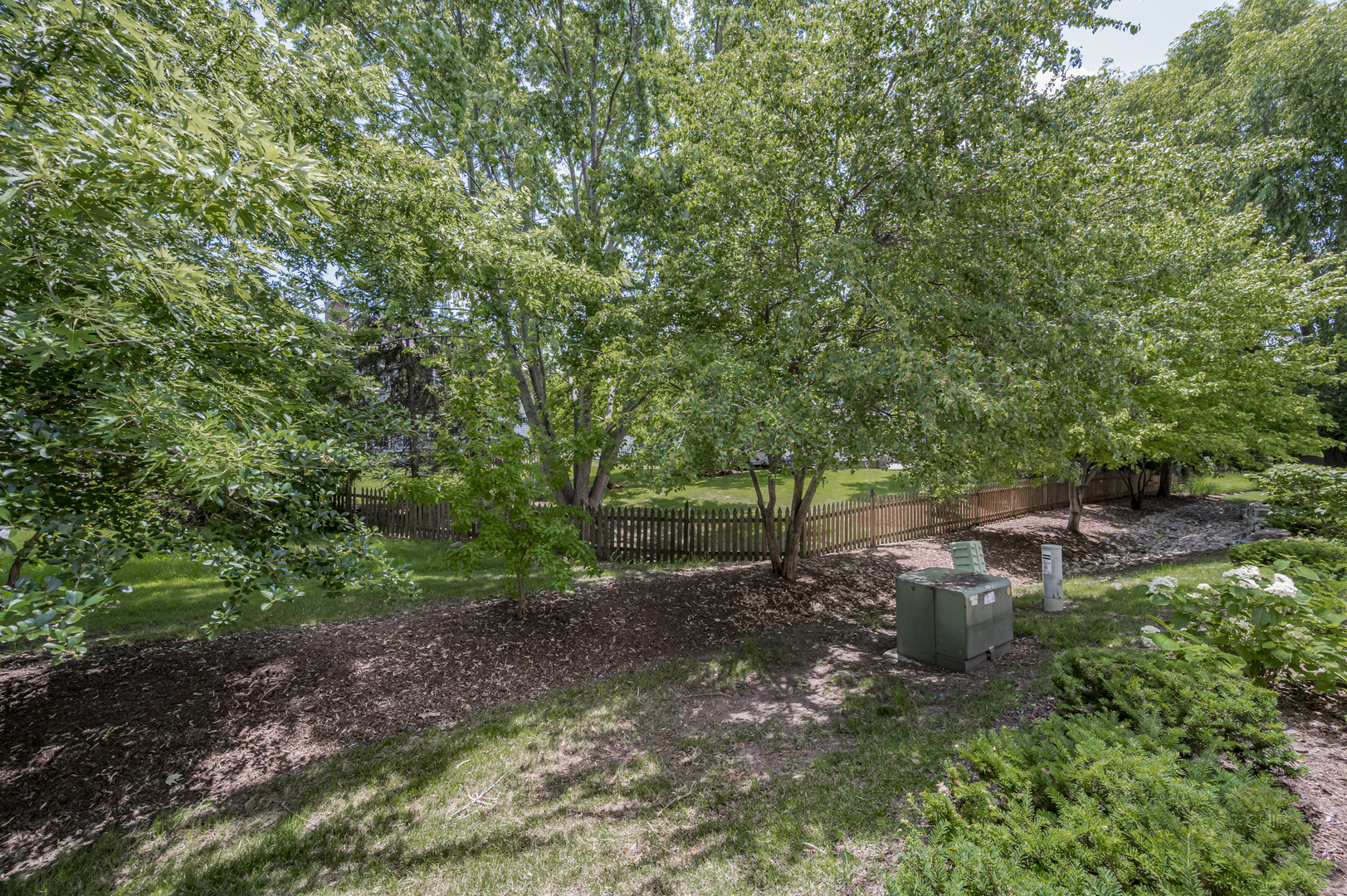 2835 White Thorn Circle, Naperville, IL 60564