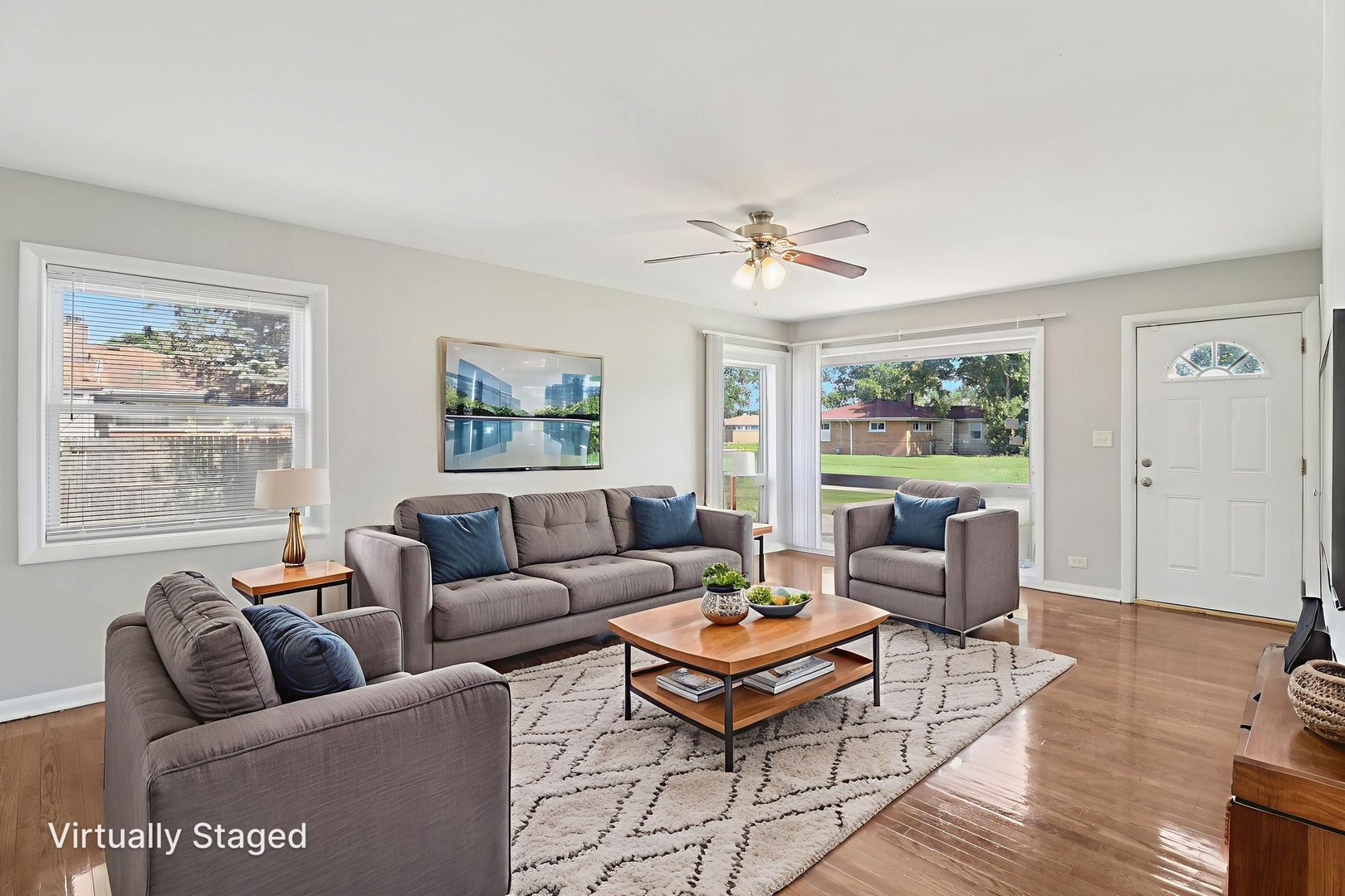 2751 N Oxford Drive, Markham, IL 60428