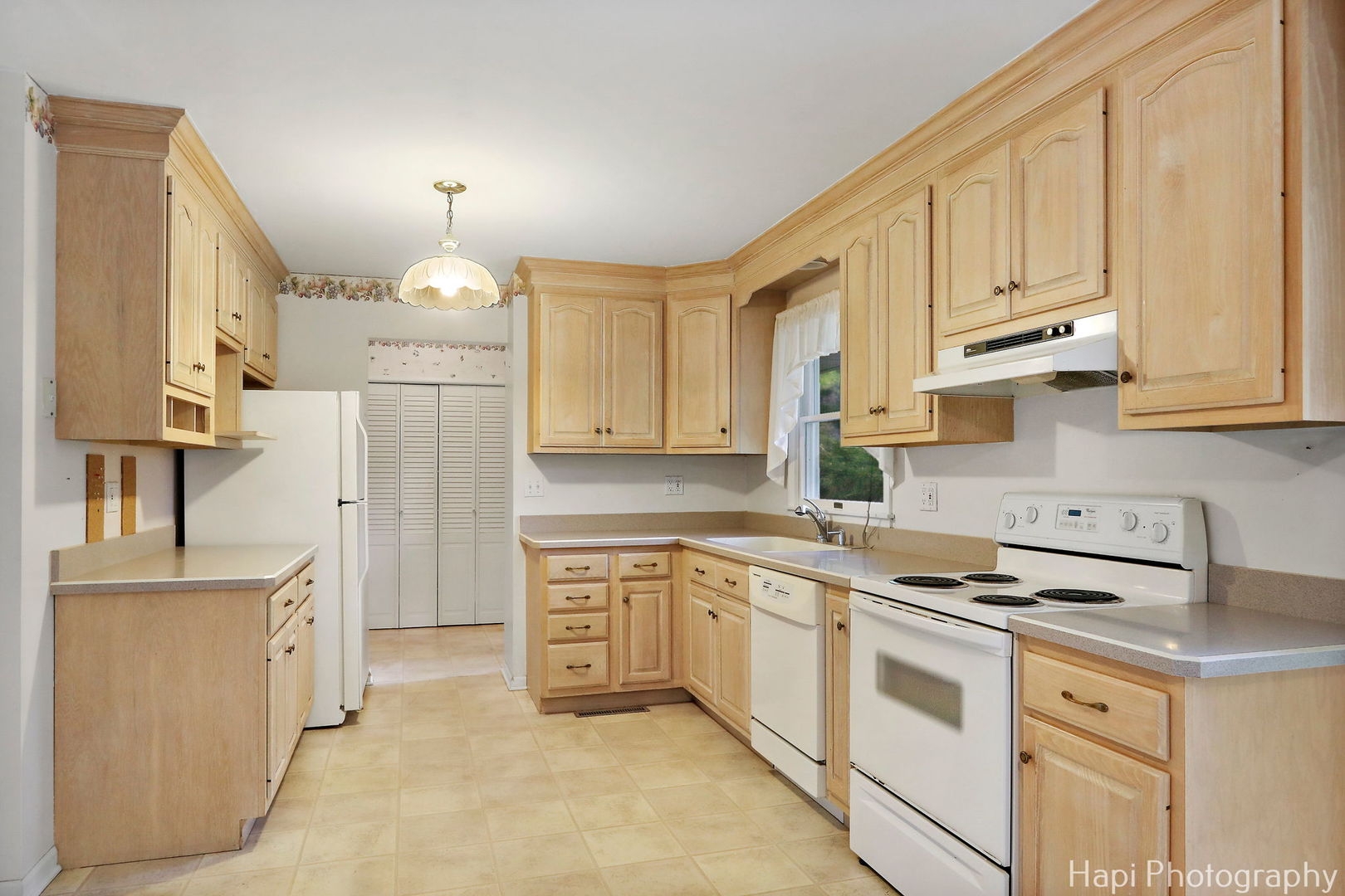 3320 W Skyway Drive, McHenry, IL 60050
