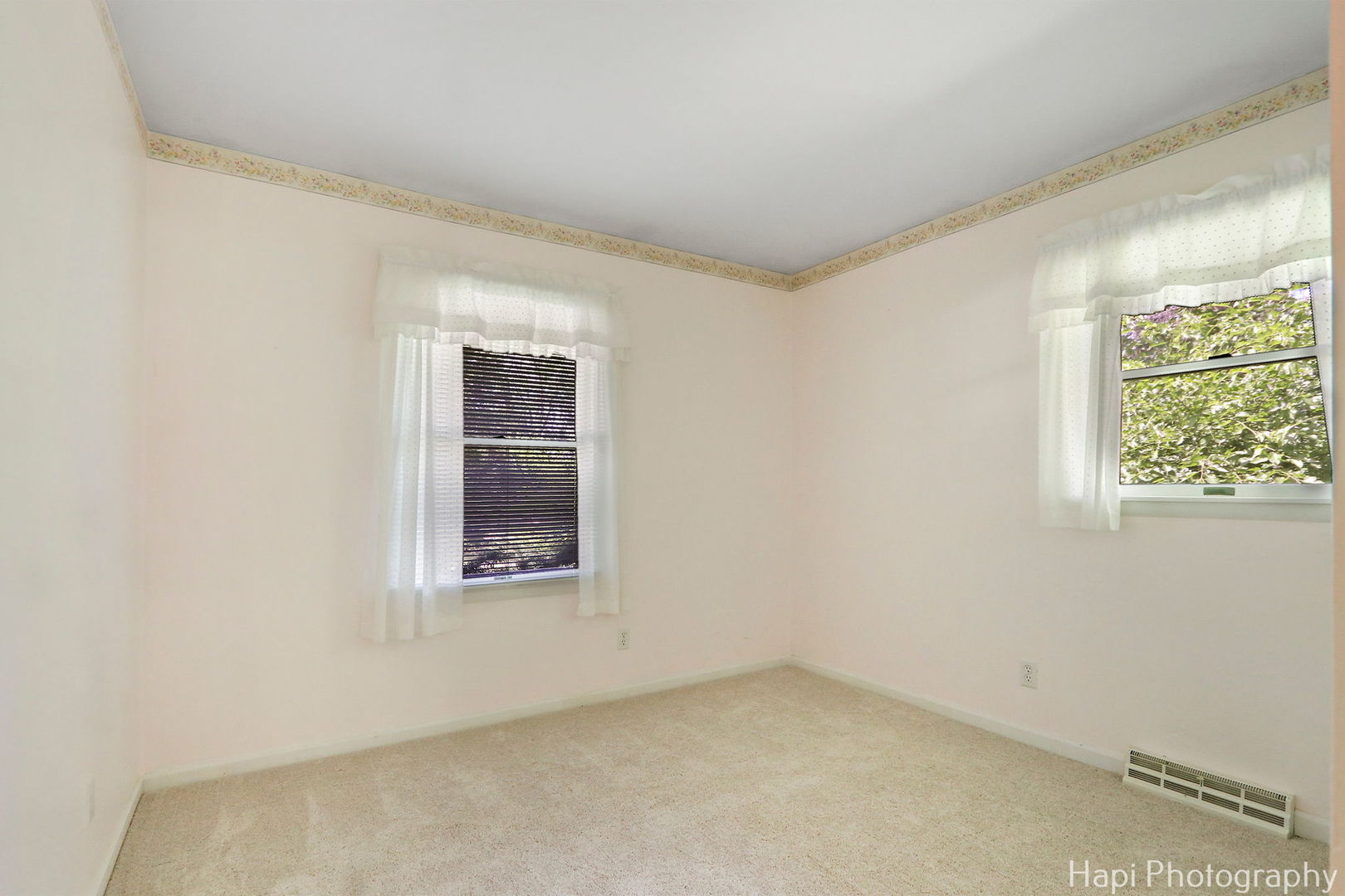 3320 W Skyway Drive, McHenry, IL 60050