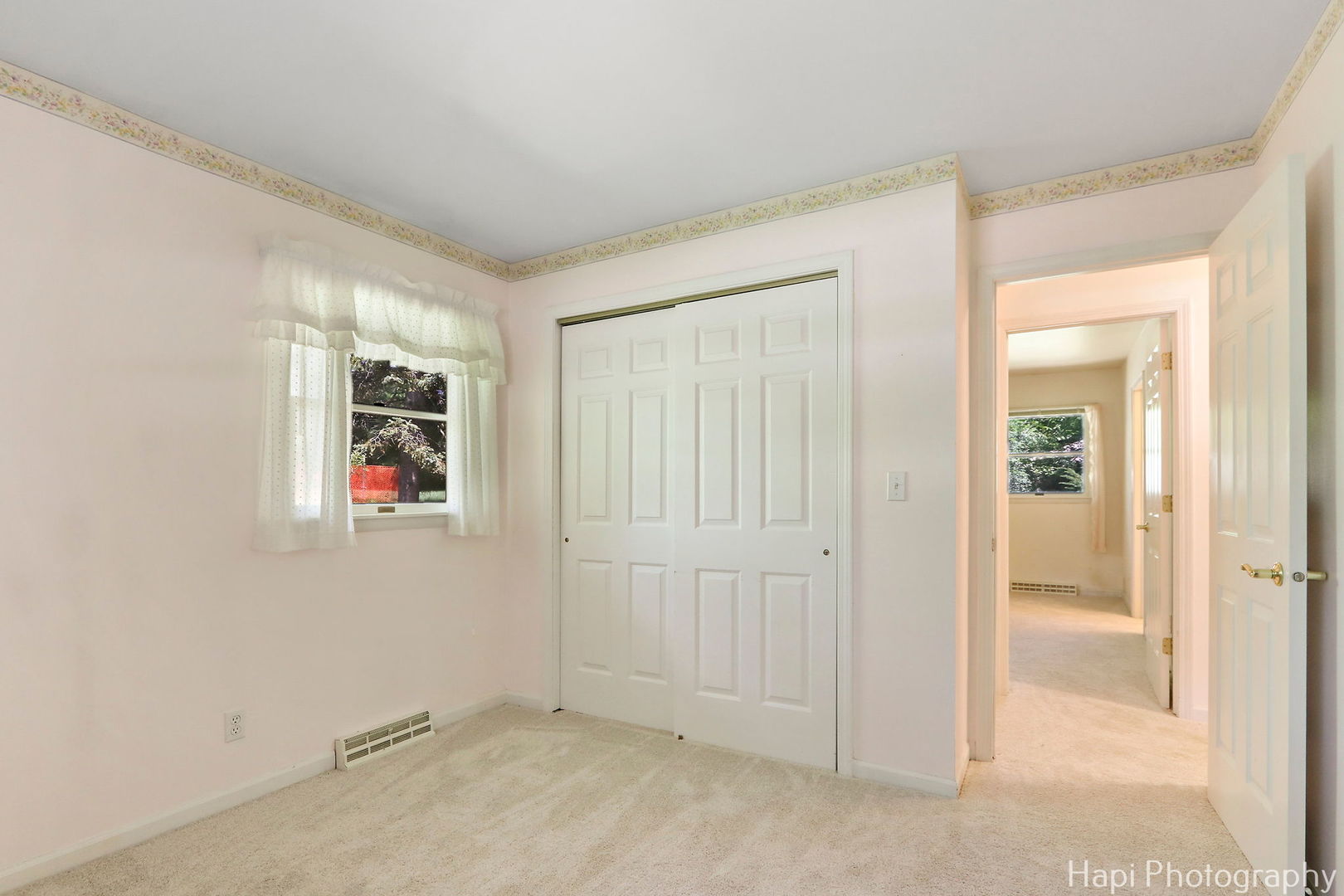 3320 W Skyway Drive, McHenry, IL 60050