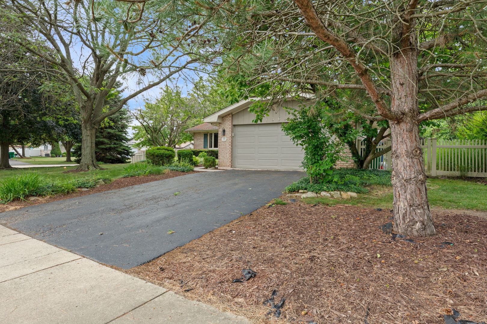 13635 W Ironwood Circle, Homer Glen, IL 60491