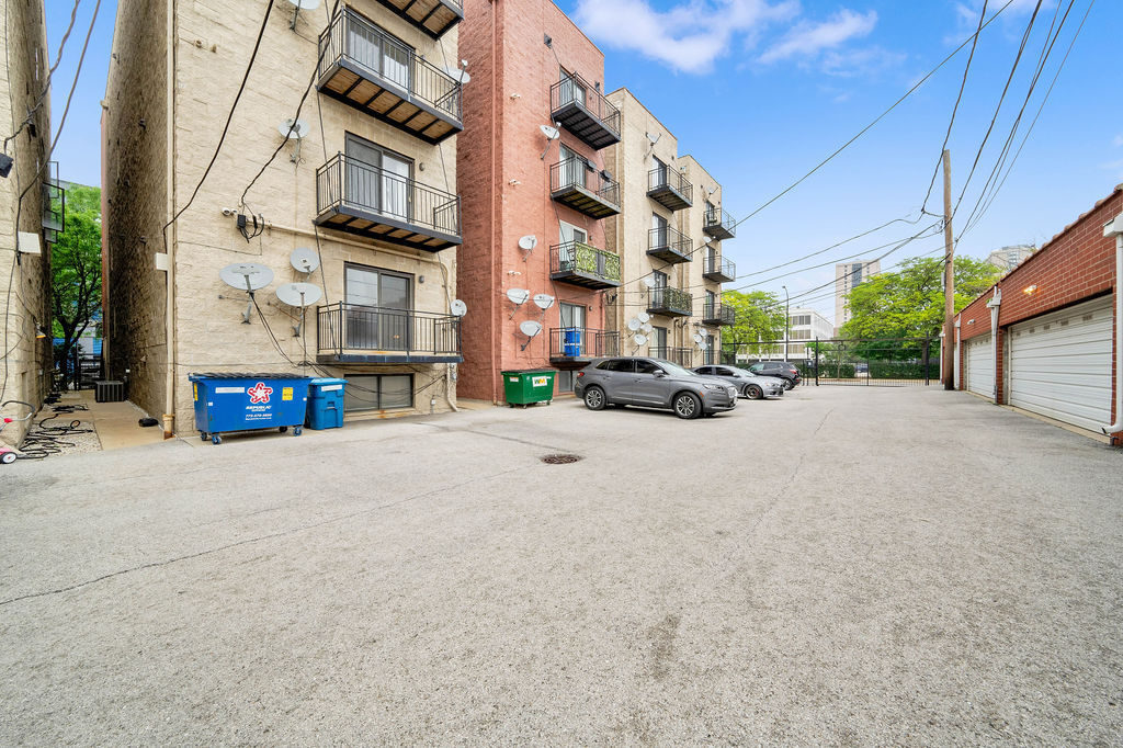 25 E 26TH Street #1, Chicago, IL 60616