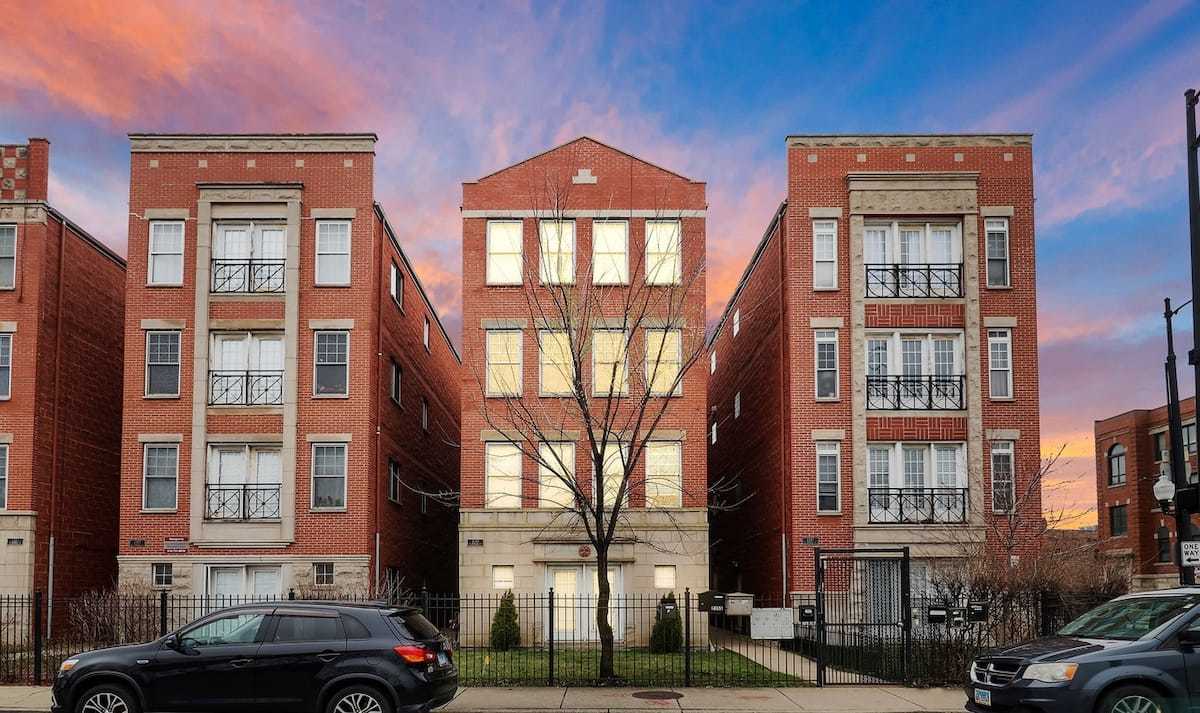2355 W Congress Parkway #1, Chicago, IL 60612