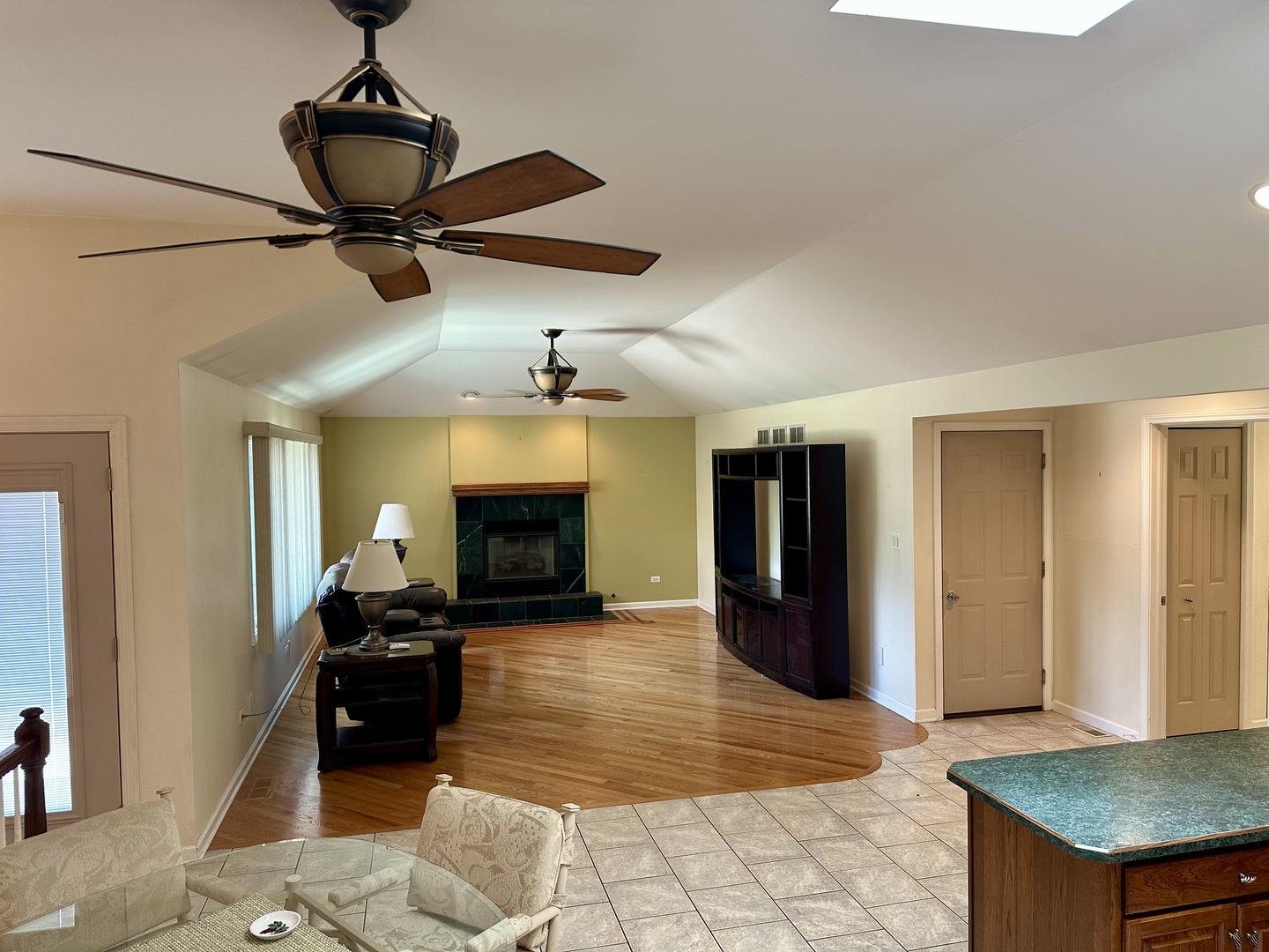 4949 141st Street, Crestwood, IL 60418
