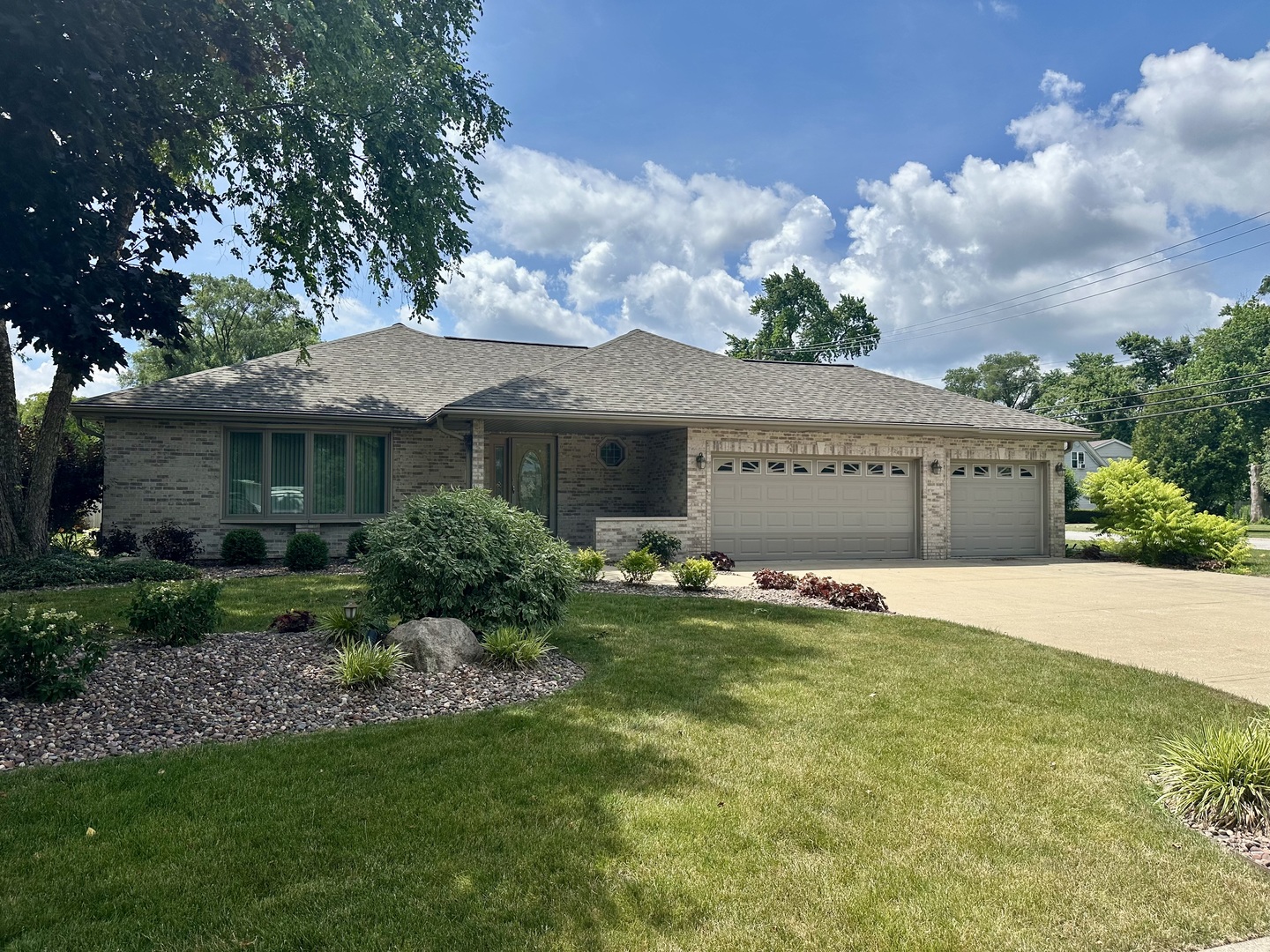 4949 141st Street, Crestwood, IL 60418