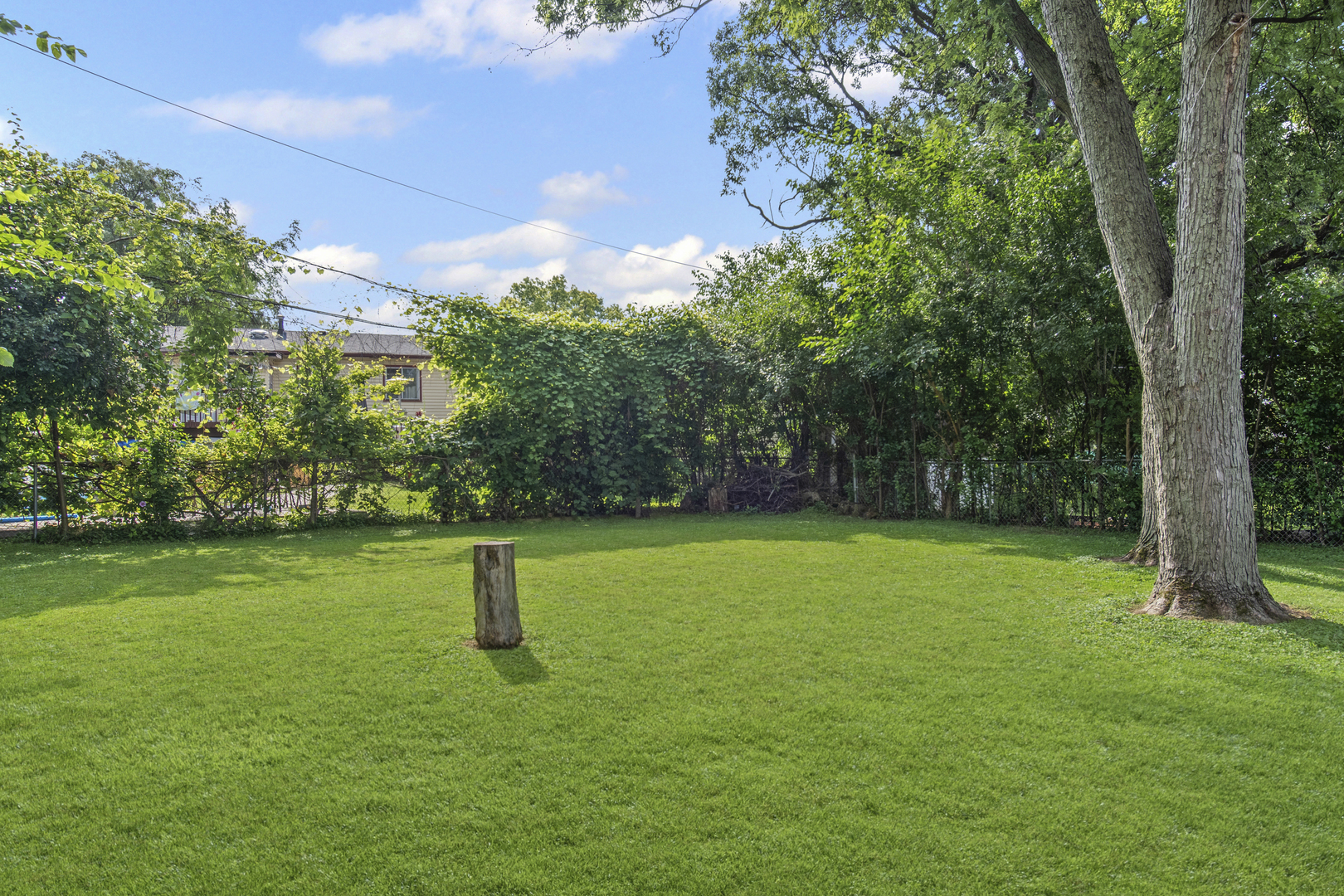 7211 Sprucewood Avenue, Woodridge, IL 60517