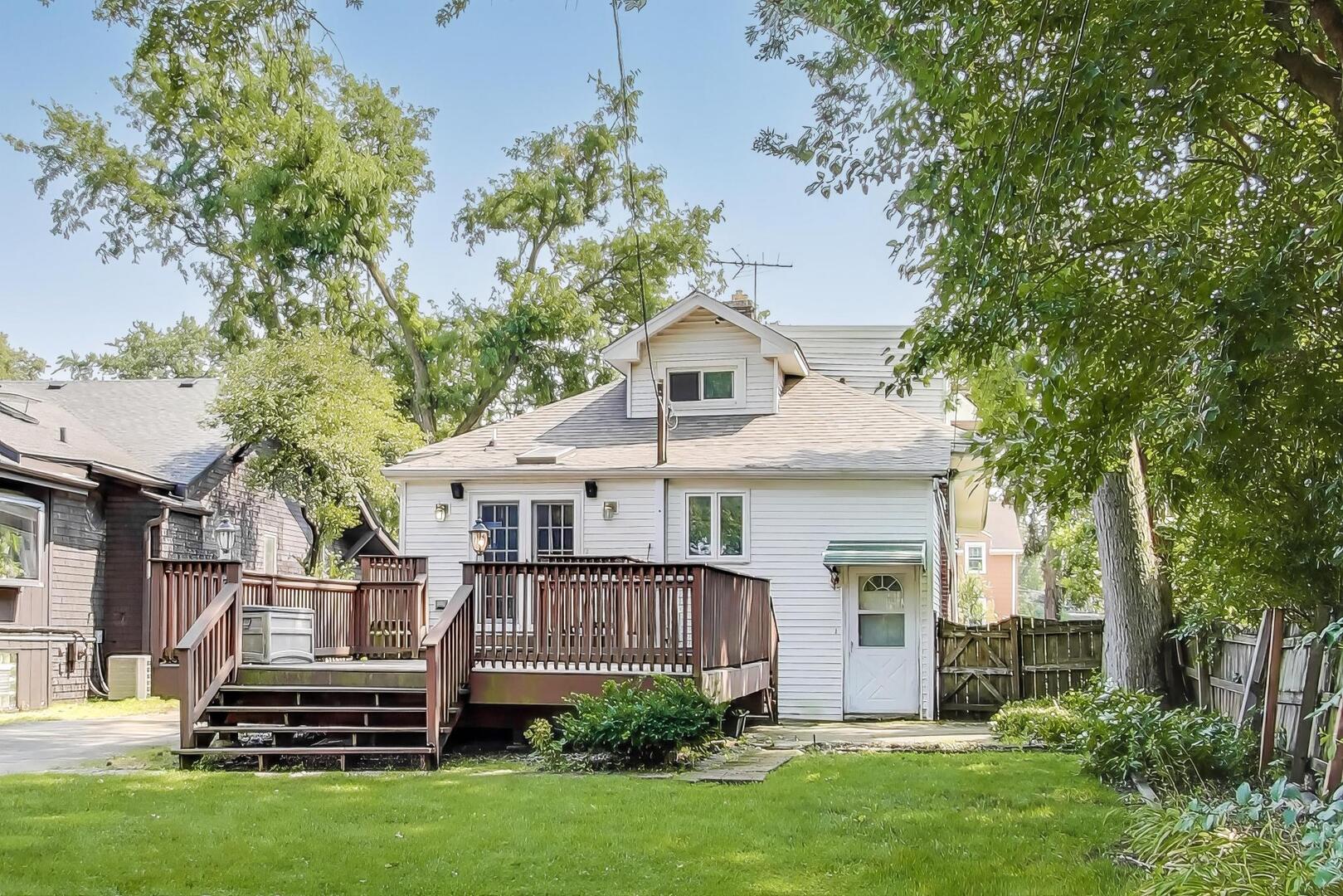 284 Addison Road, Riverside, IL 60546