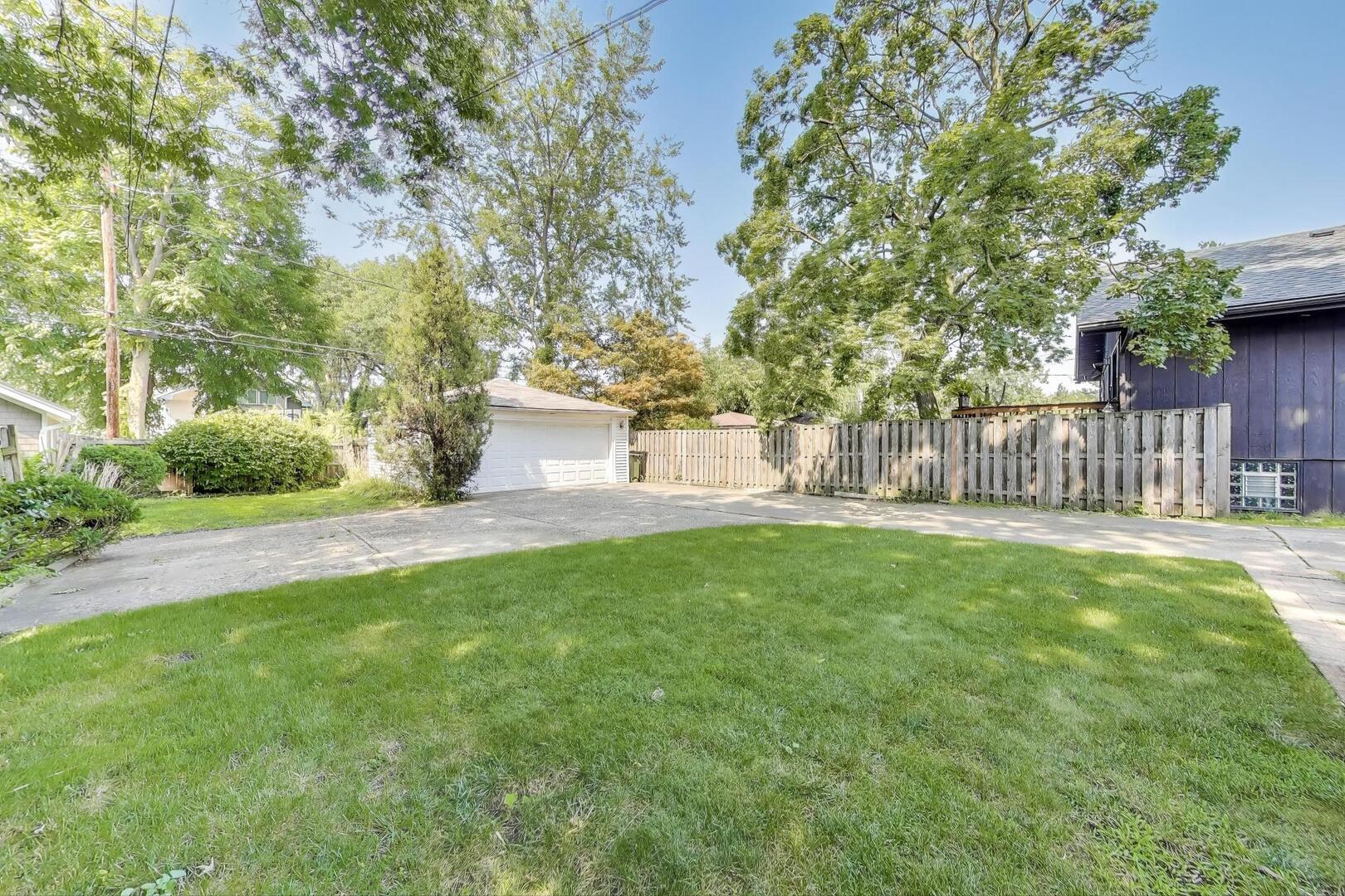 284 Addison Road, Riverside, IL 60546