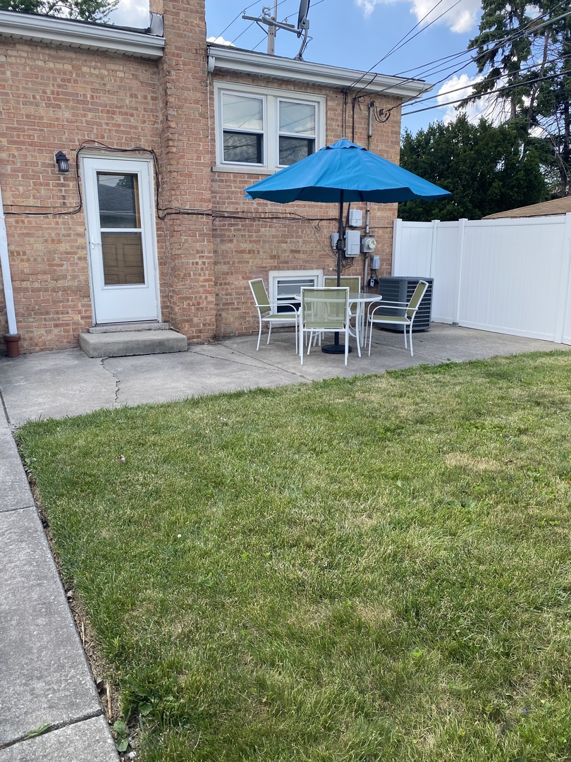 5515 S Mason Avenue, Chicago, IL 60638