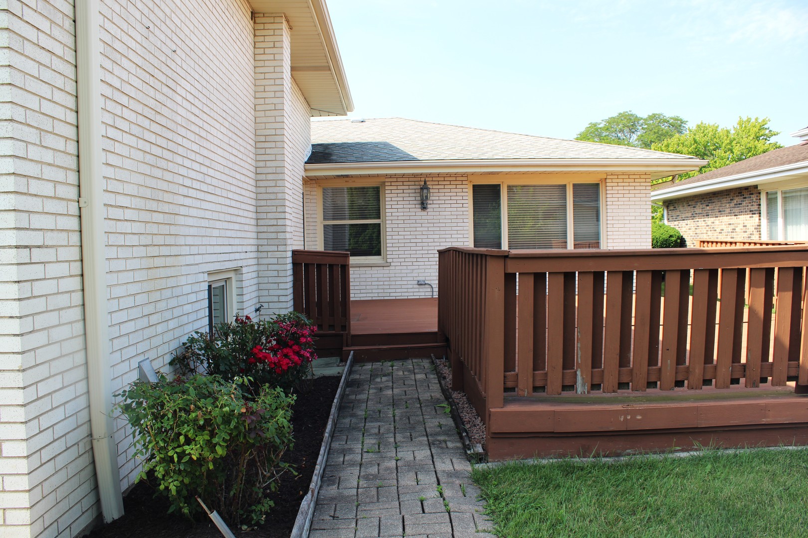 11107 Kingston Street, Westchester, IL 60154