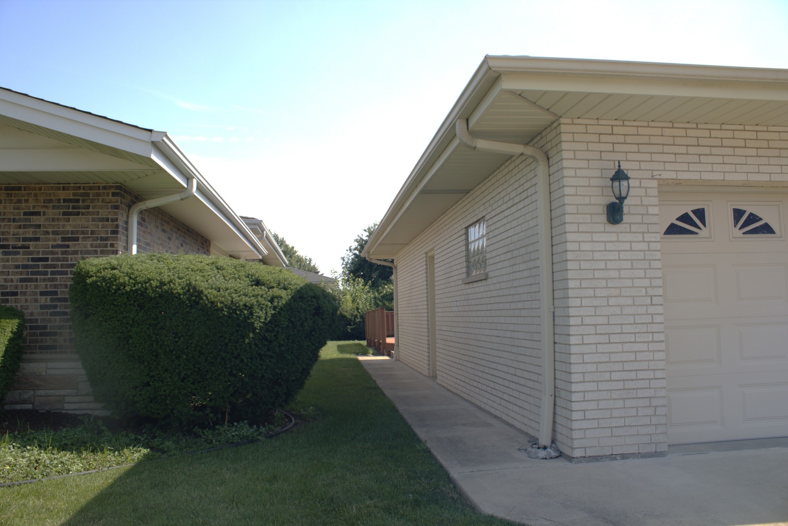 11107 Kingston Street, Westchester, IL 60154