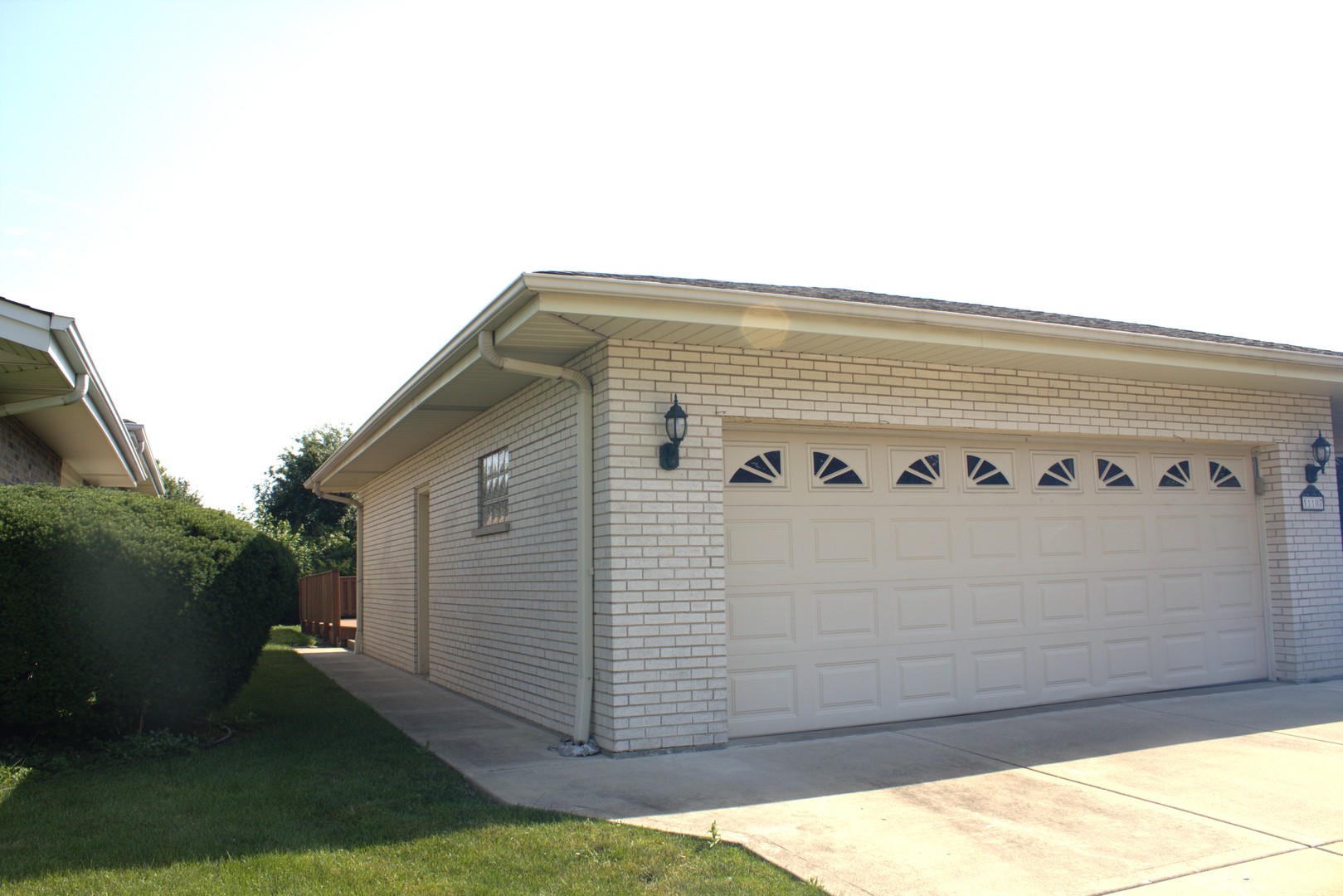11107 Kingston Street, Westchester, IL 60154
