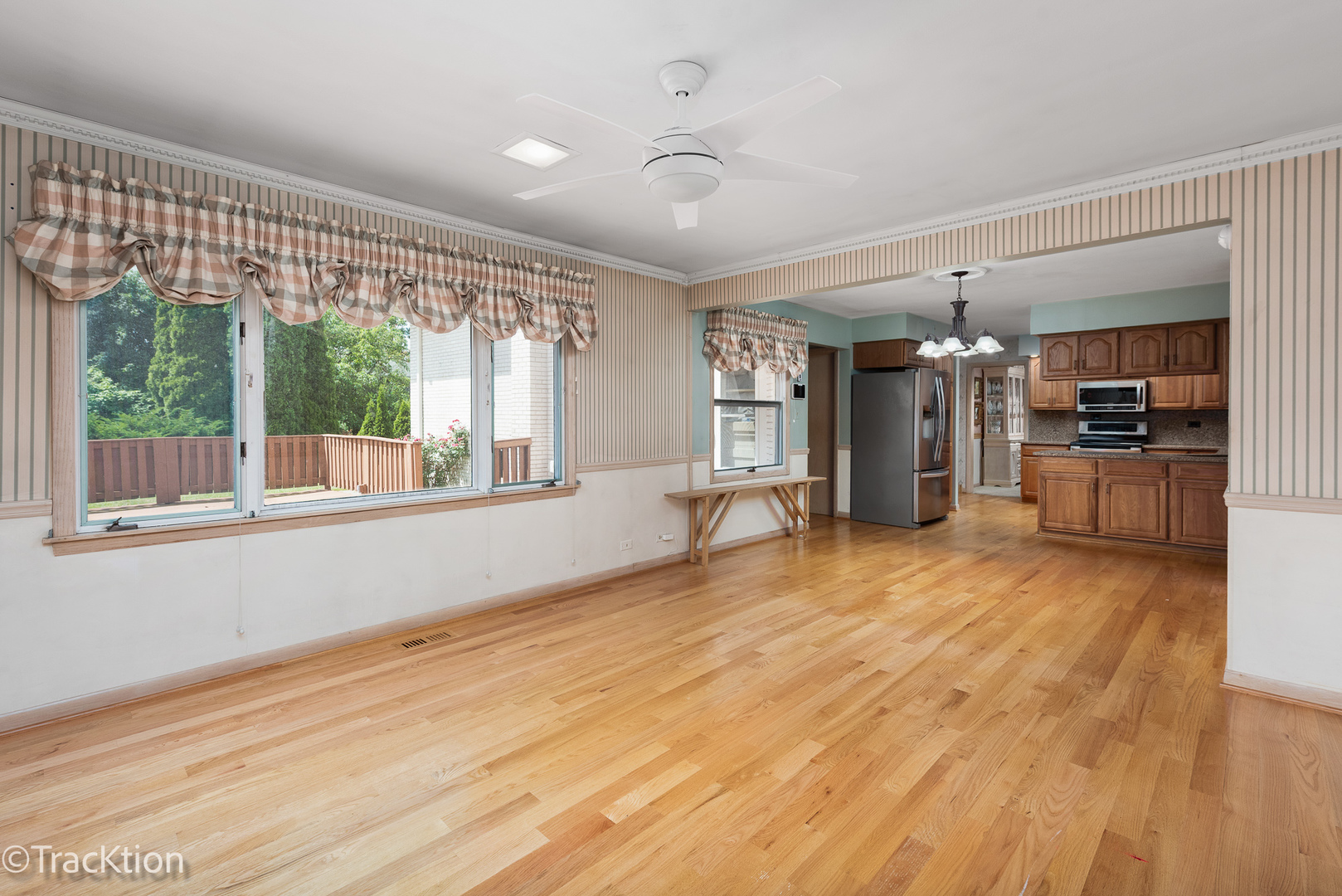 11107 Kingston Street, Westchester, IL 60154