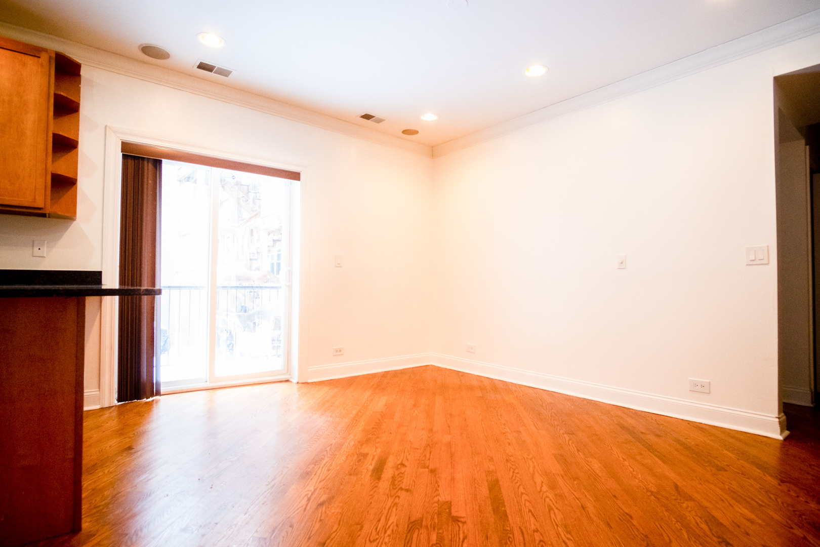 2319 W Rosemont Avenue #1, Chicago, IL 60659