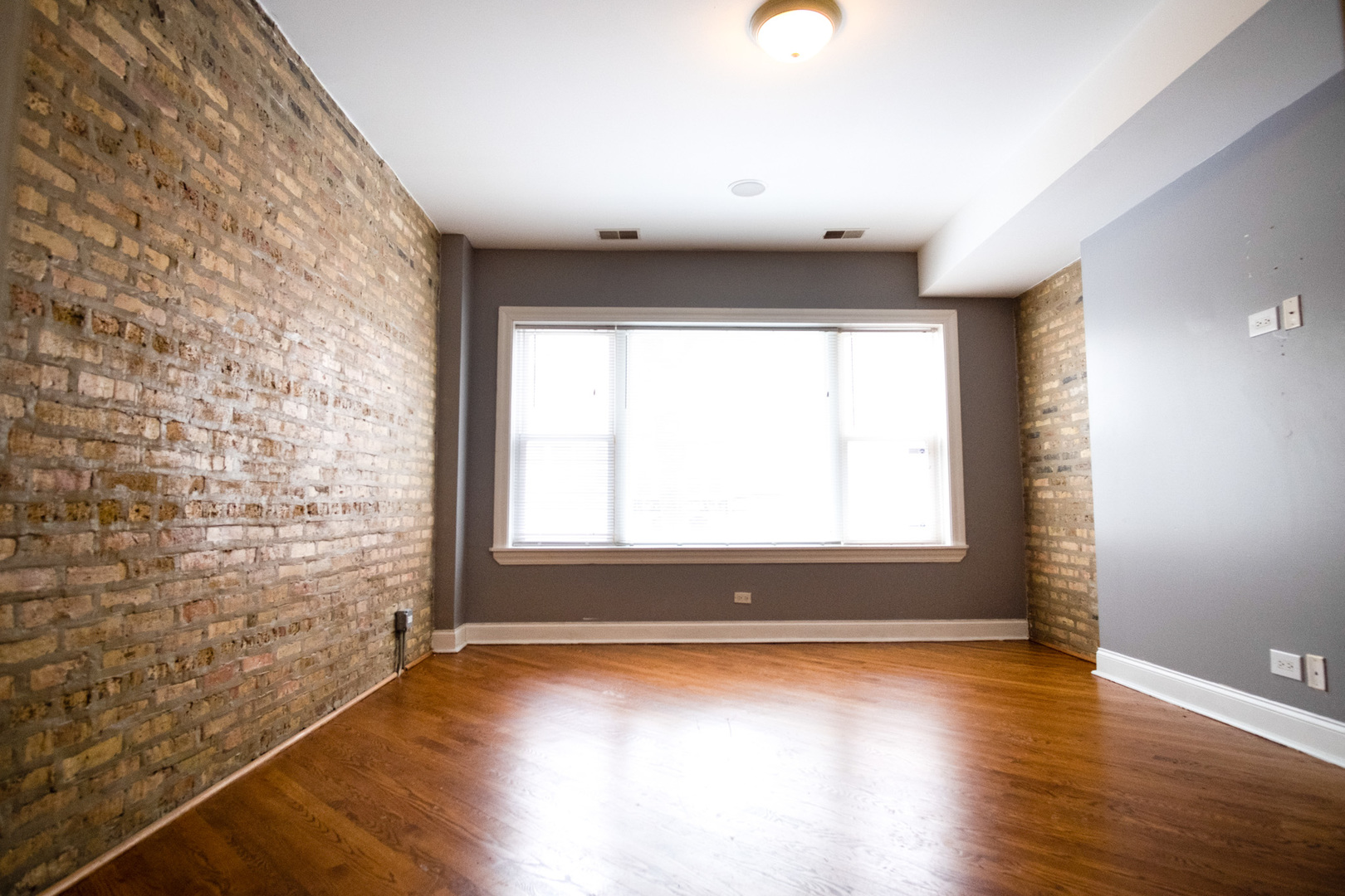 2319 W Rosemont Avenue #1, Chicago, IL 60659