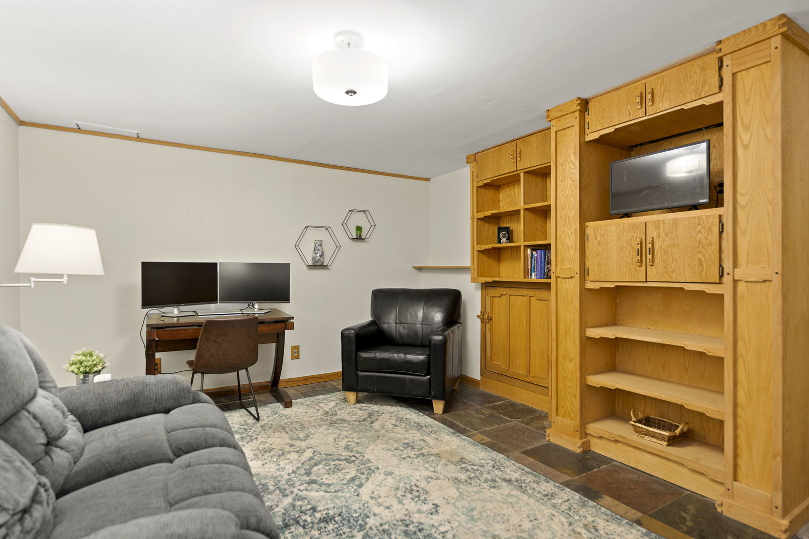 1313 Chatham Lane, Woodstock, IL 60098