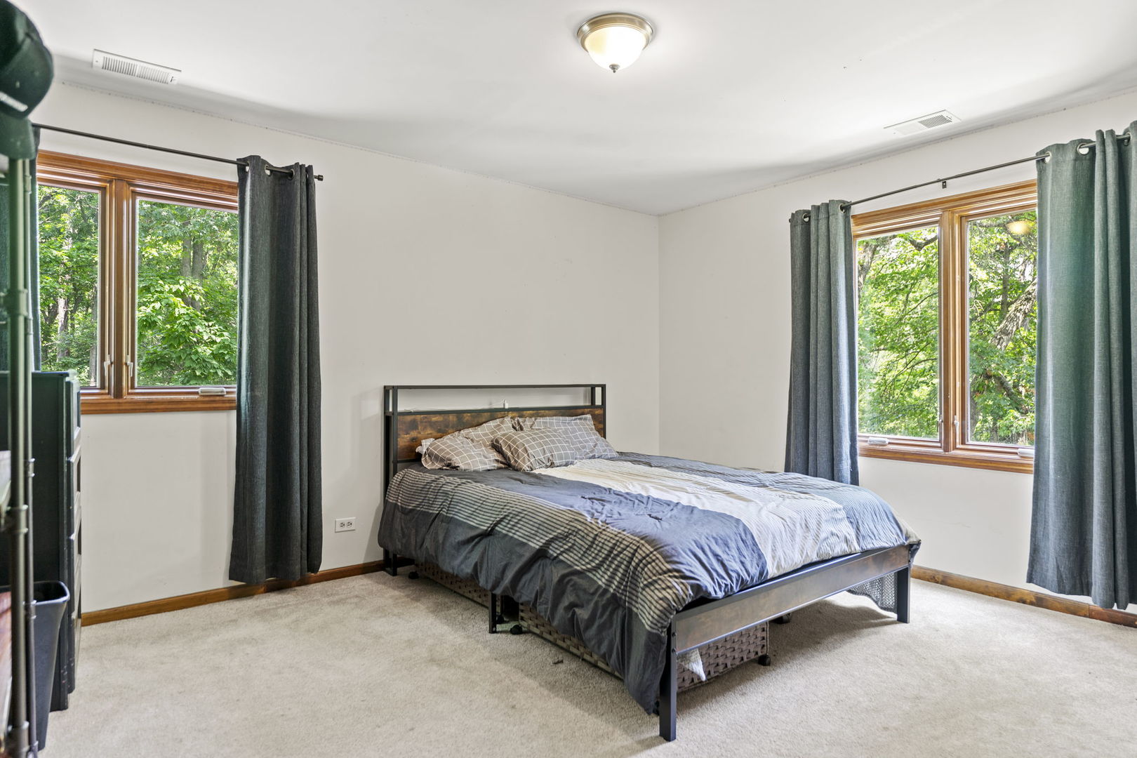 1313 Chatham Lane, Woodstock, IL 60098