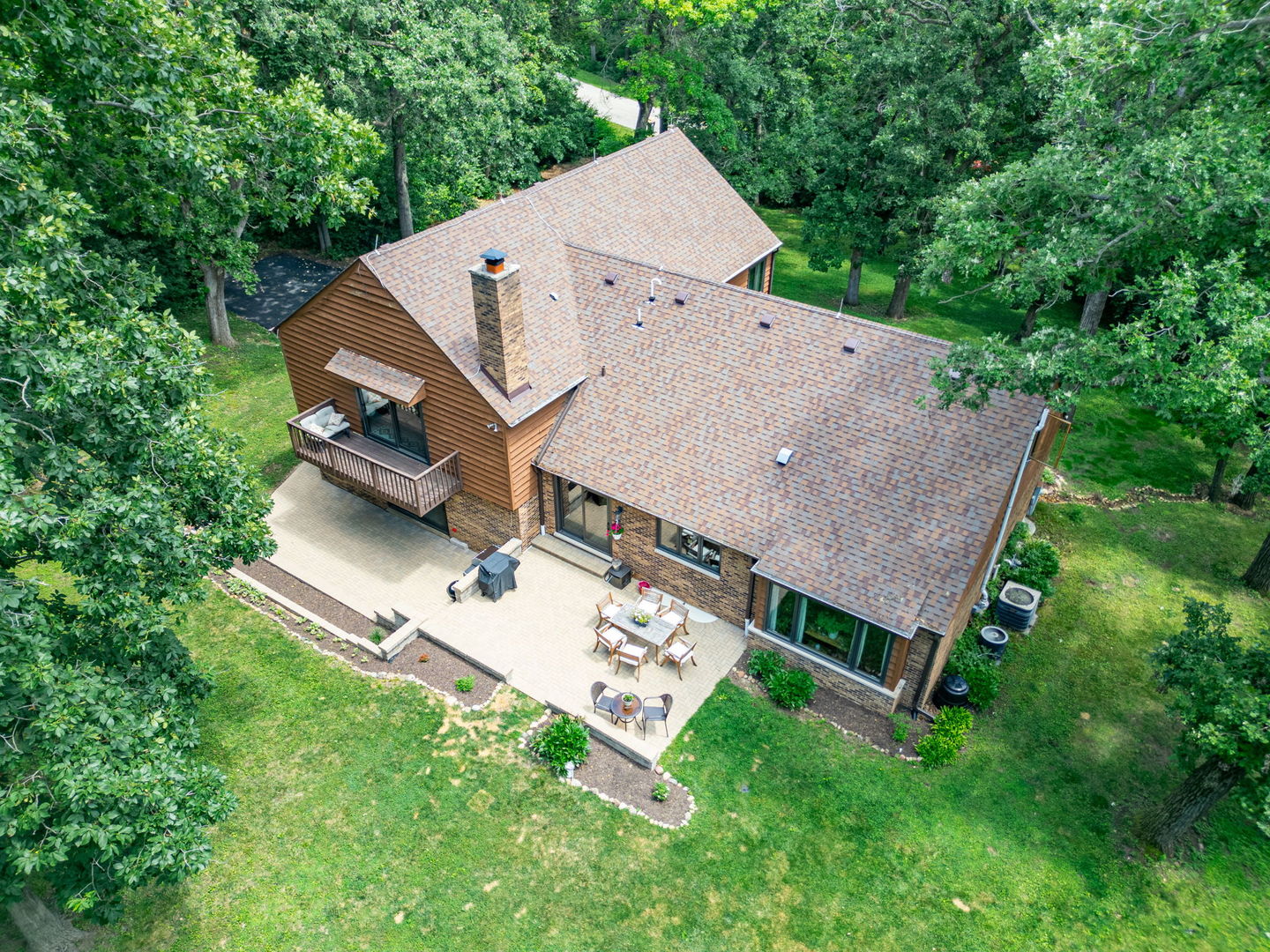 1313 Chatham Lane, Woodstock, IL 60098