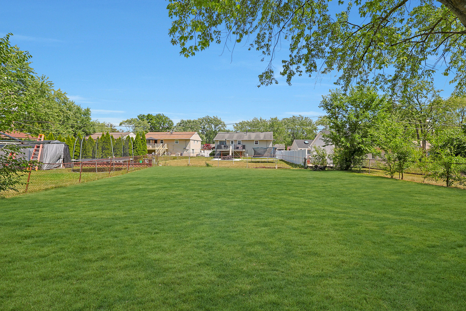 419 Waverly Avenue, Streamwood, IL 60107